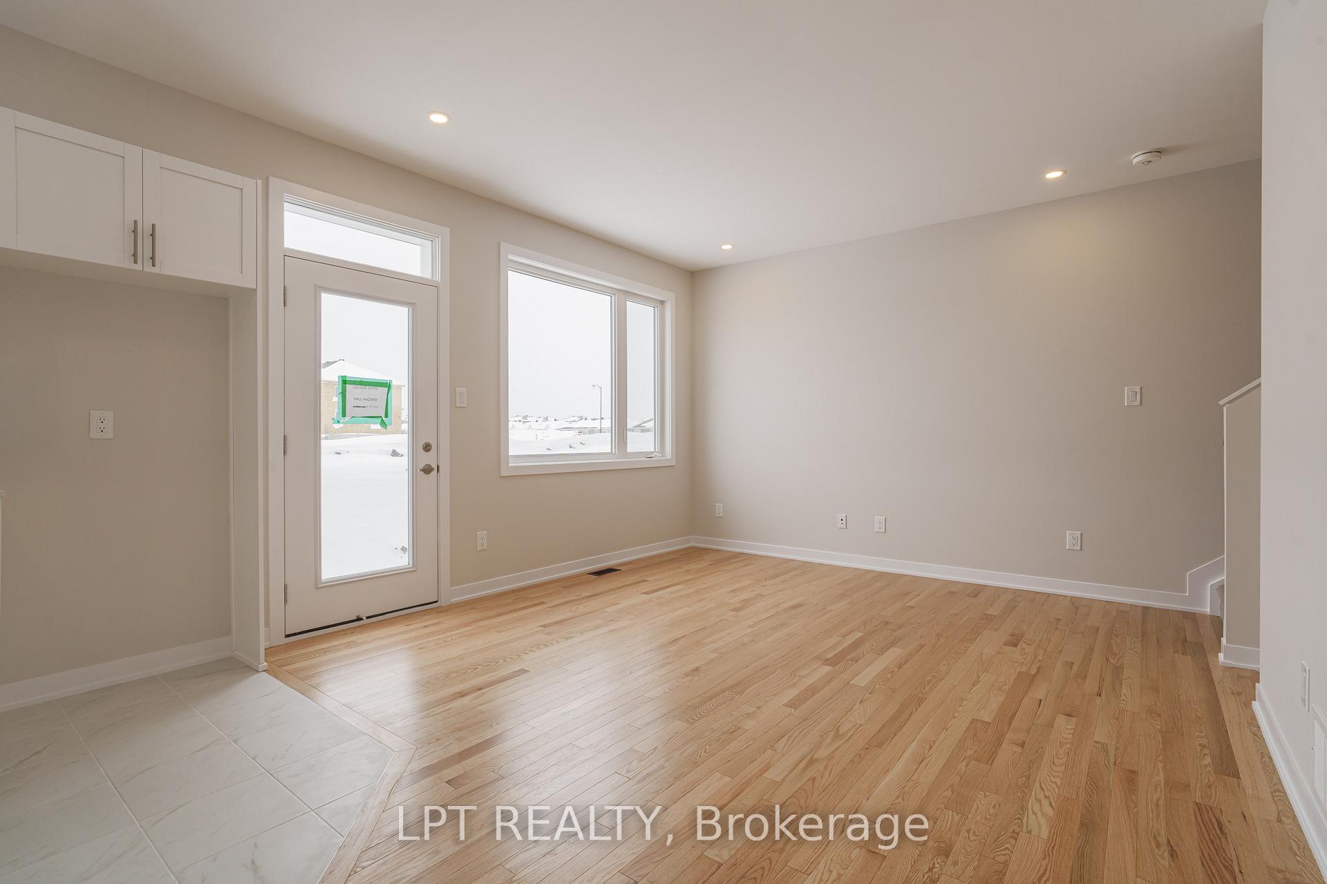 Photo 15 of 1937 Elevation Road, Ottawa, Barrhaven - Half Moon Bay — HOMEH