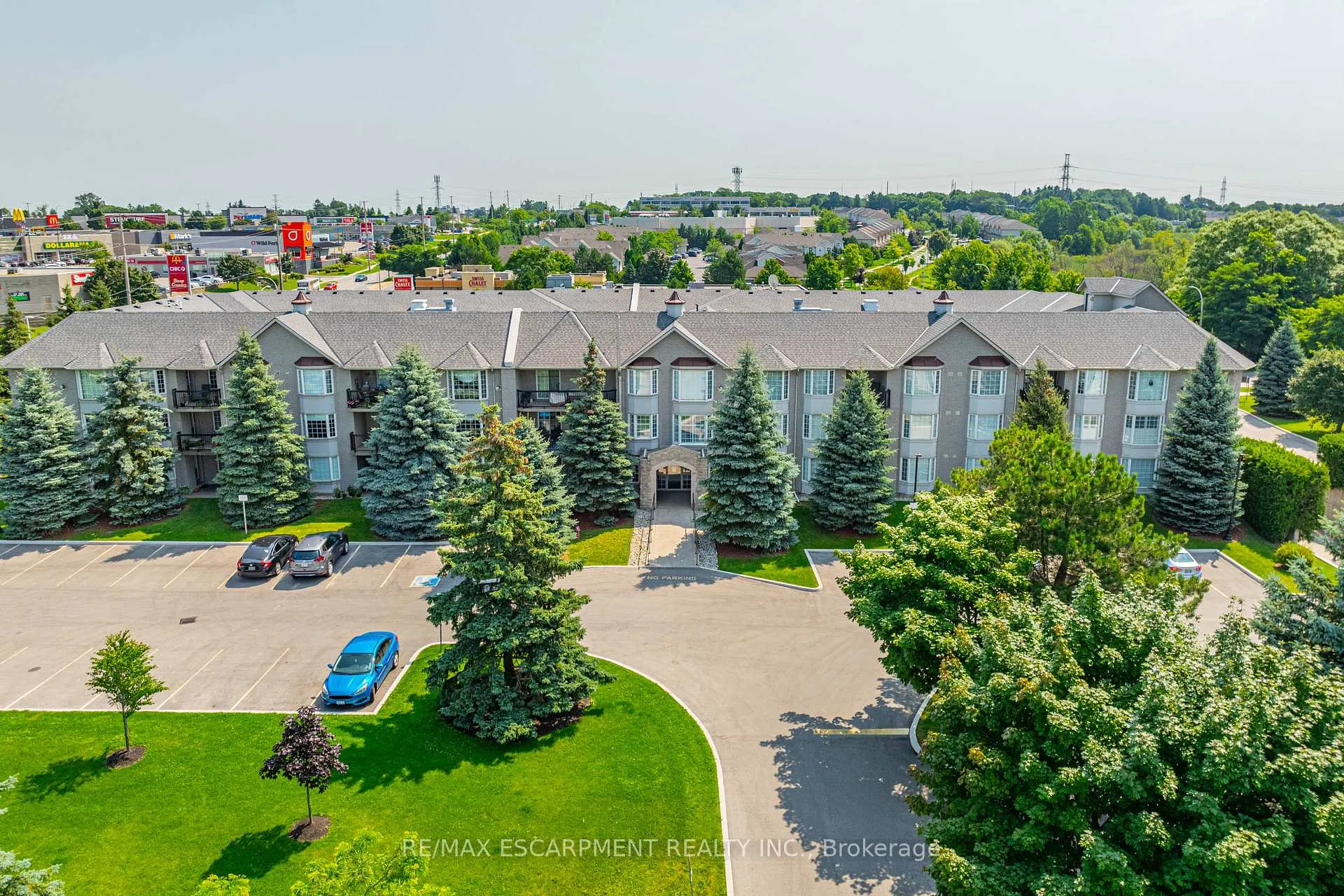 Front of Unit 308, 990 Golf Links Road