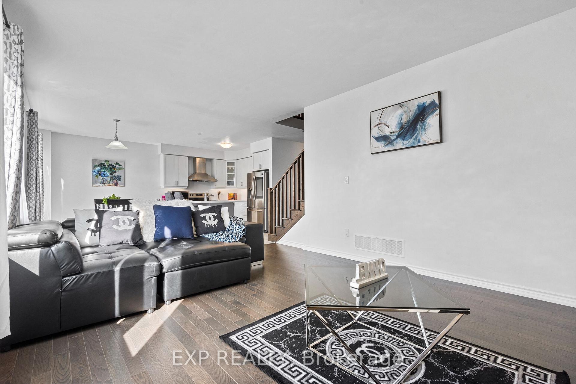 Photo 5 of 56 Horizon Avenue, Cavan Monaghan, Cavan Twp — HOMEH
