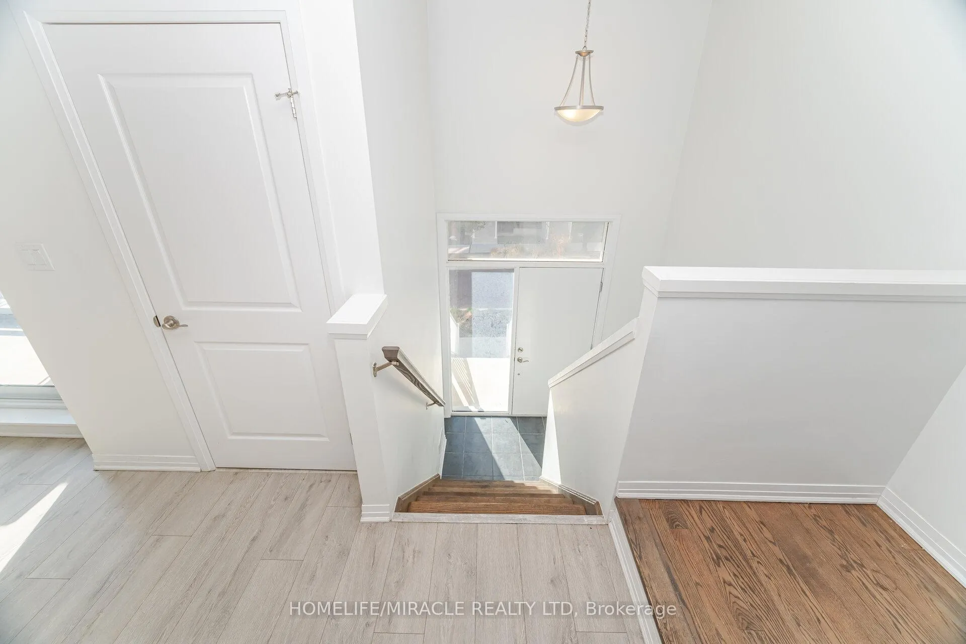 Photo 5 of 15 Visionary Avenue, Kitchener — HOMEH