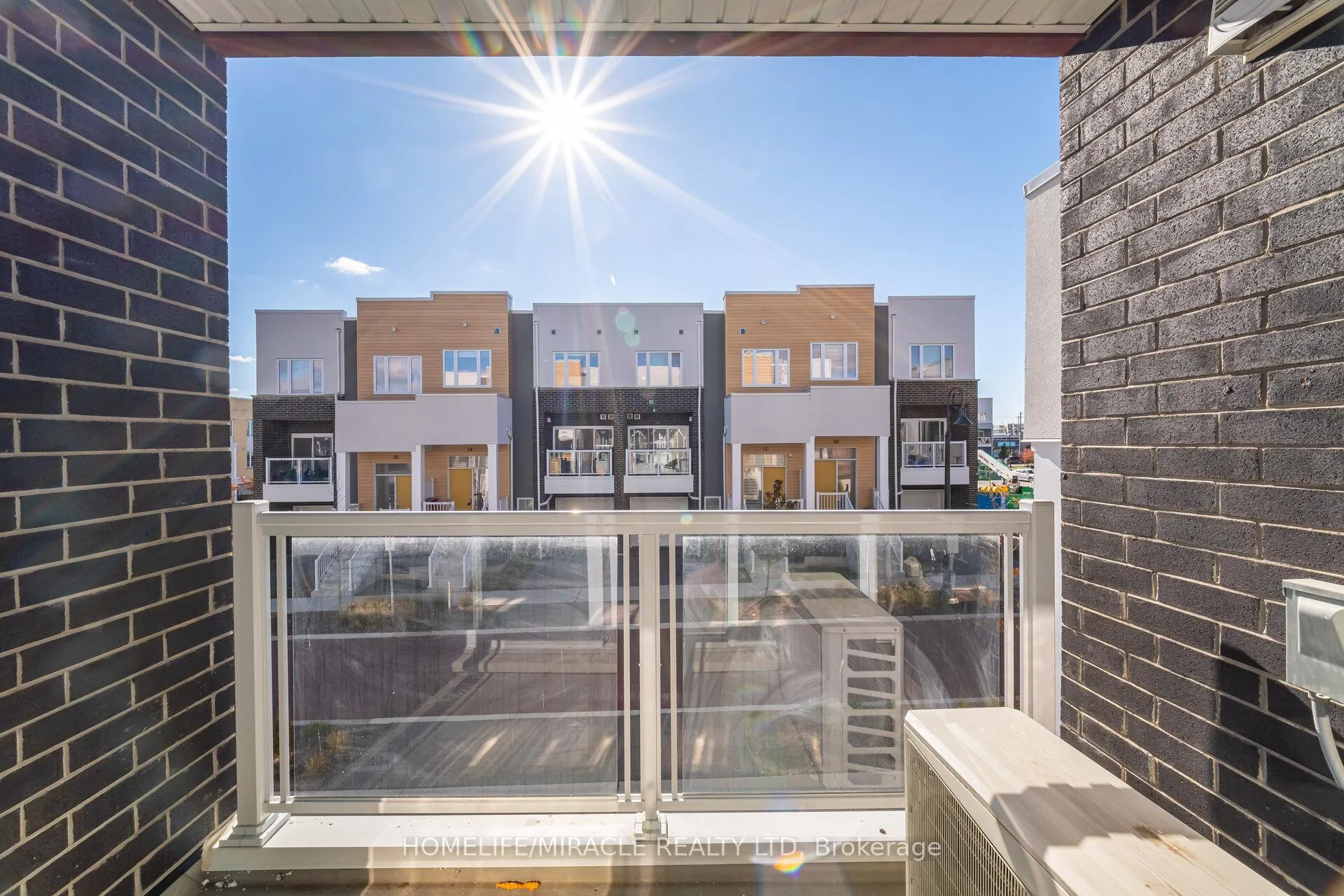 Photo 8 of 15 Visionary Avenue, Kitchener — HOMEH