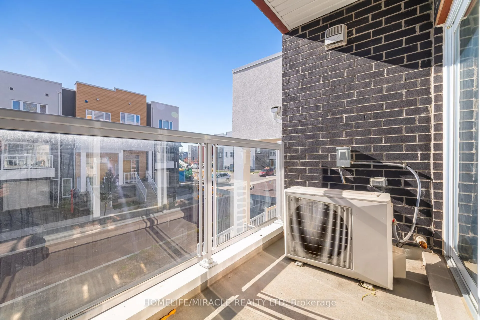 Photo 10 of 15 Visionary Avenue, Kitchener — HOMEH