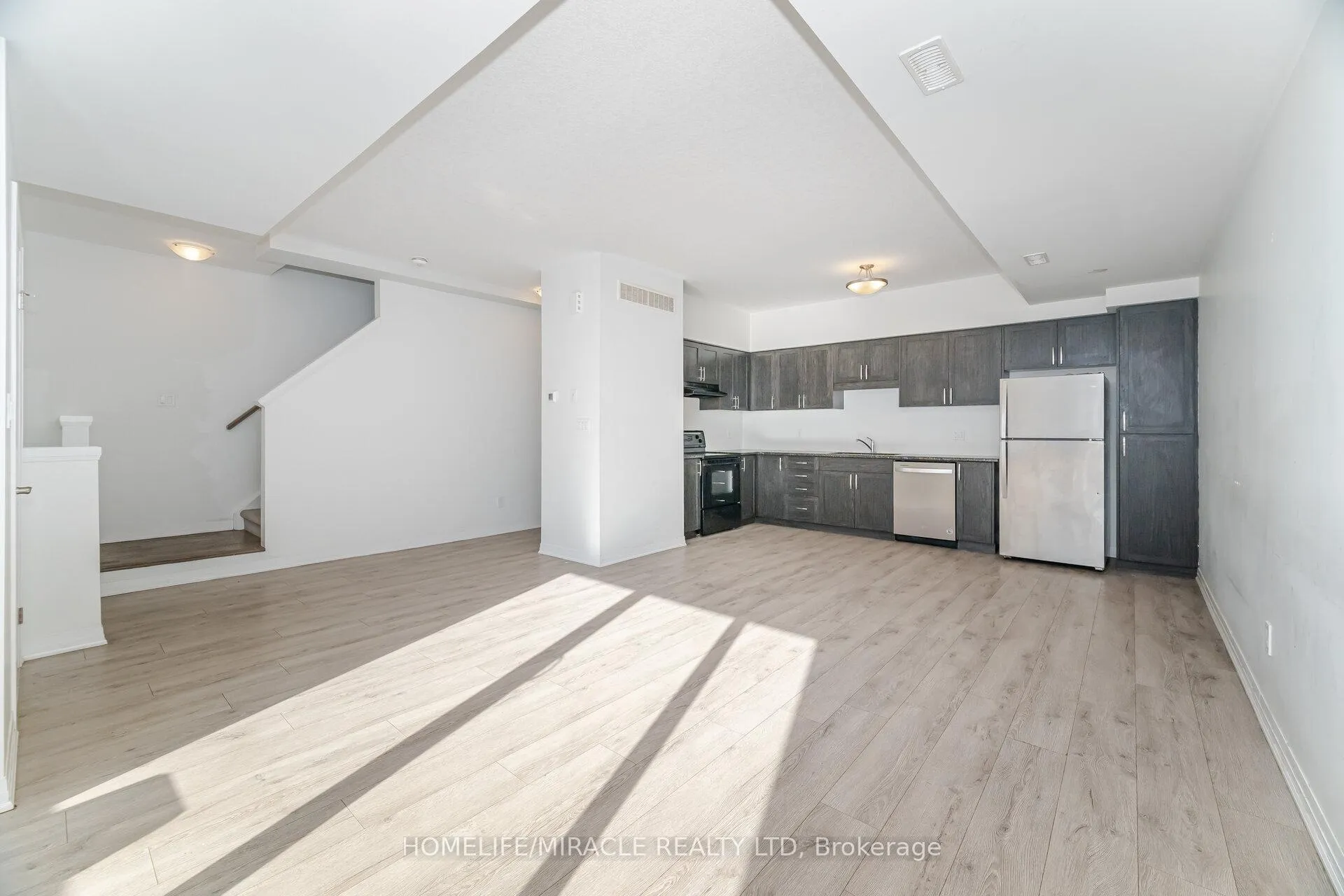 Photo 12 of 15 Visionary Avenue, Kitchener — HOMEH