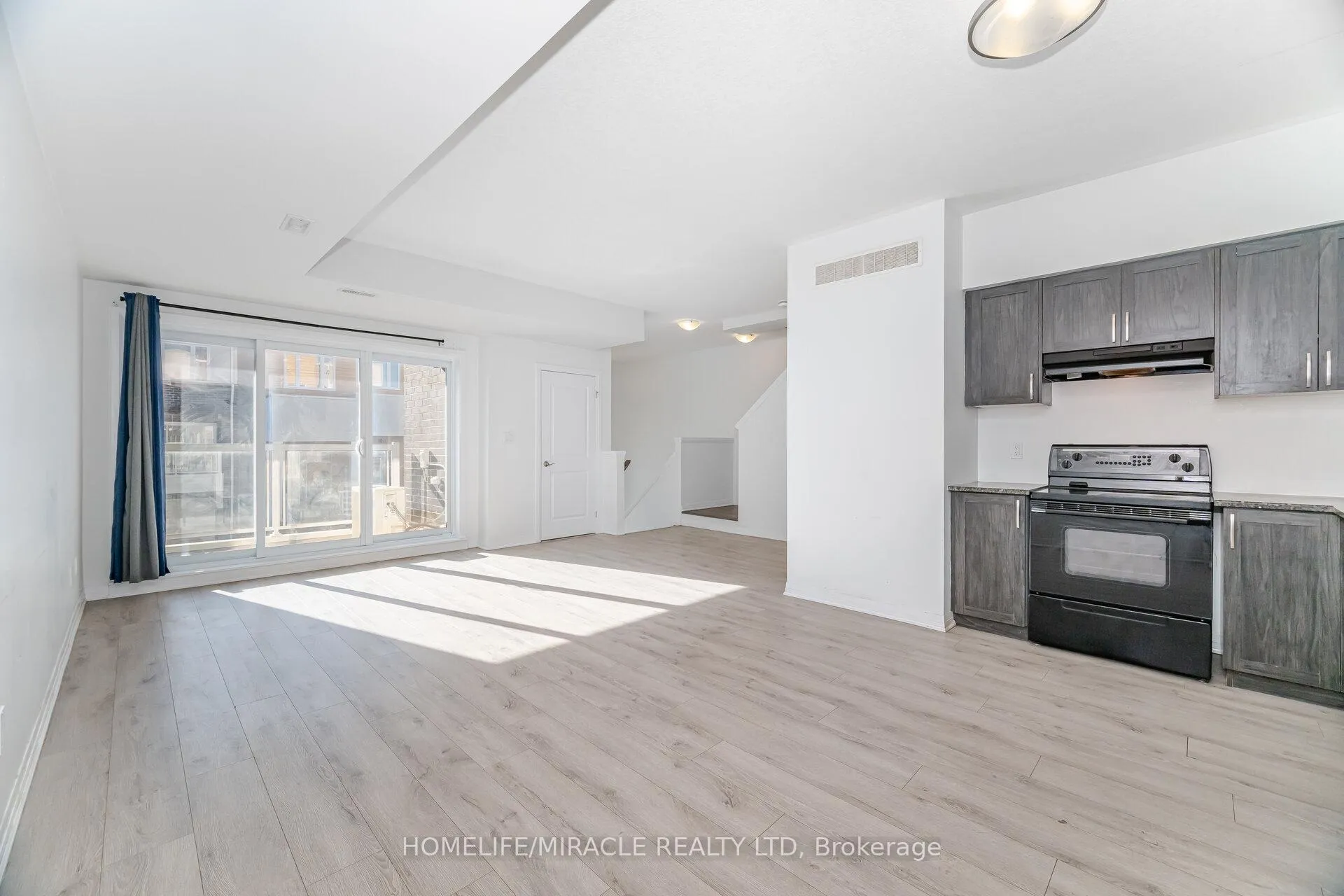 Photo 16 of 15 Visionary Avenue, Kitchener — HOMEH