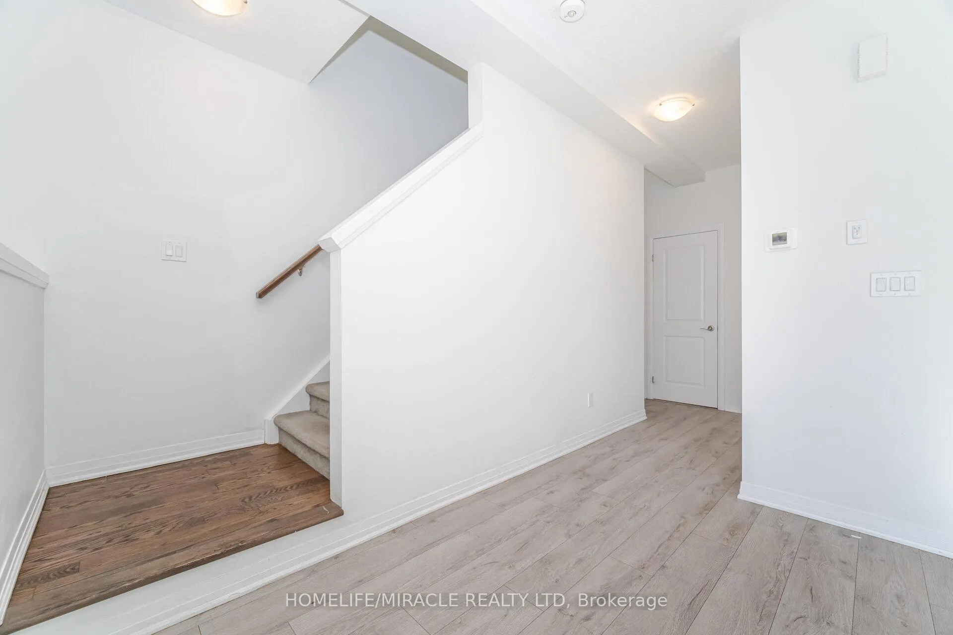 Photo 18 of 15 Visionary Avenue, Kitchener — HOMEH