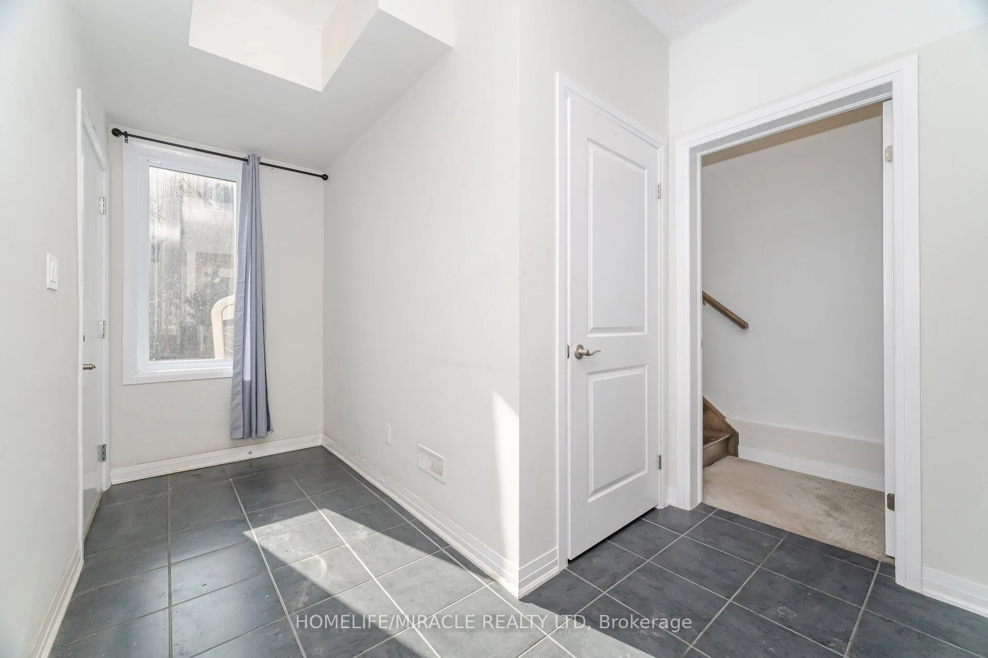Photo 34 of 15 Visionary Avenue, Kitchener — HOMEH