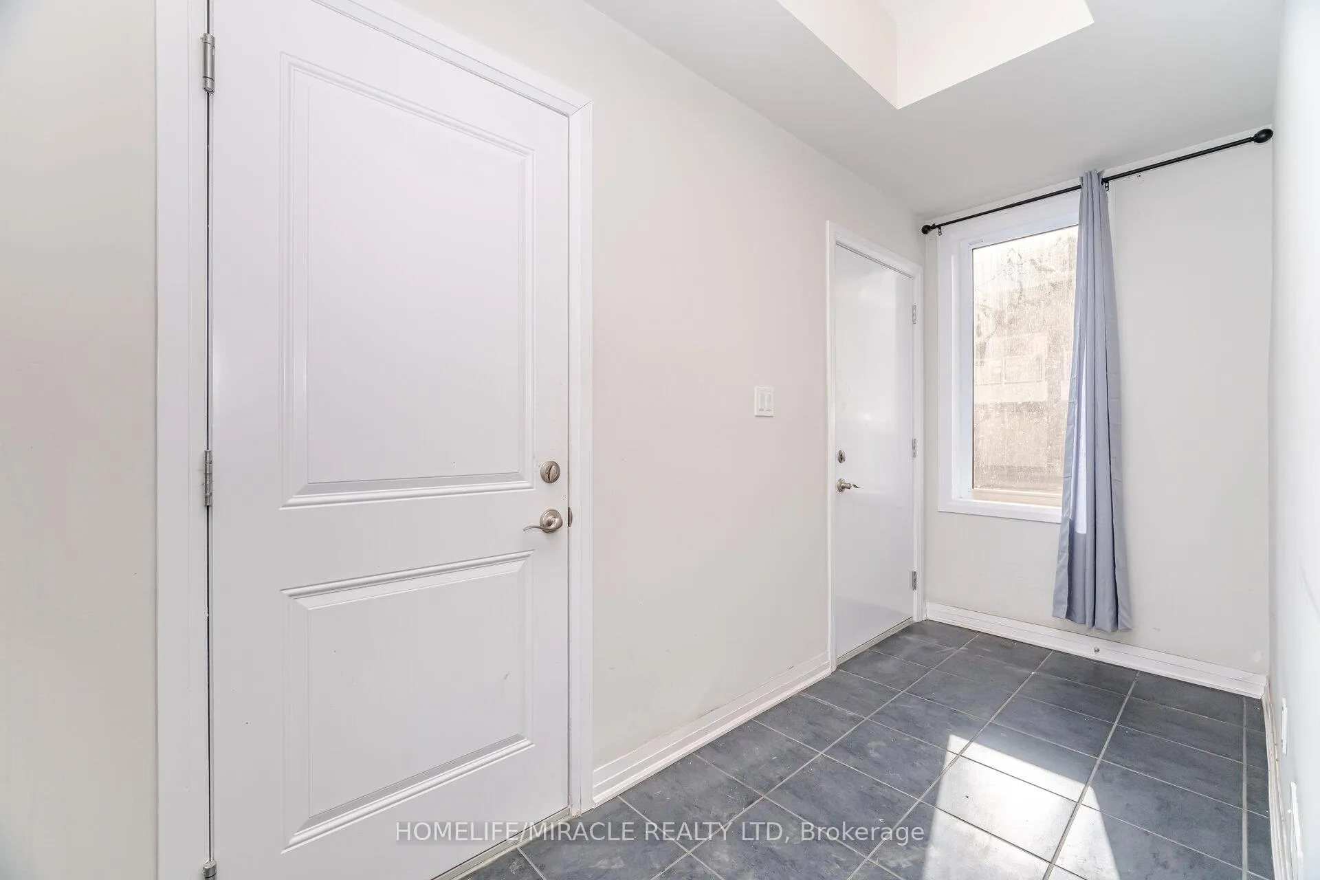 Photo 38 of 15 Visionary Avenue, Kitchener — HOMEH