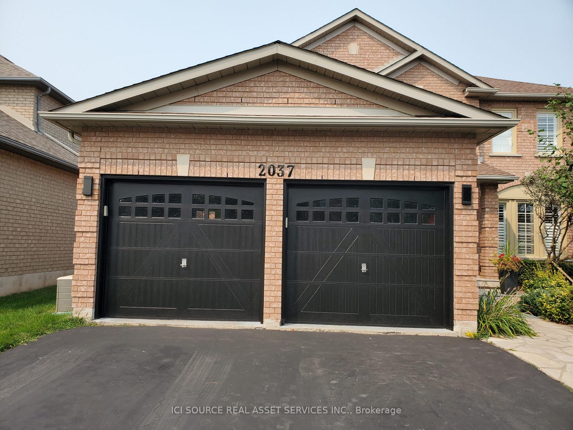 Photo 2 of 2037 Mckerlie Crescent, Burlington, Rose — HOMEH