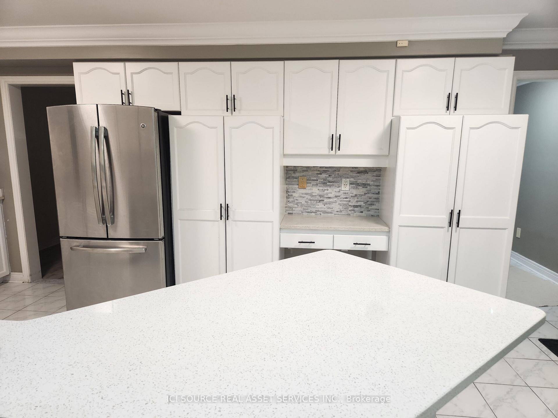 Photo 3 of 2037 Mckerlie Crescent, Burlington, Rose — HOMEH