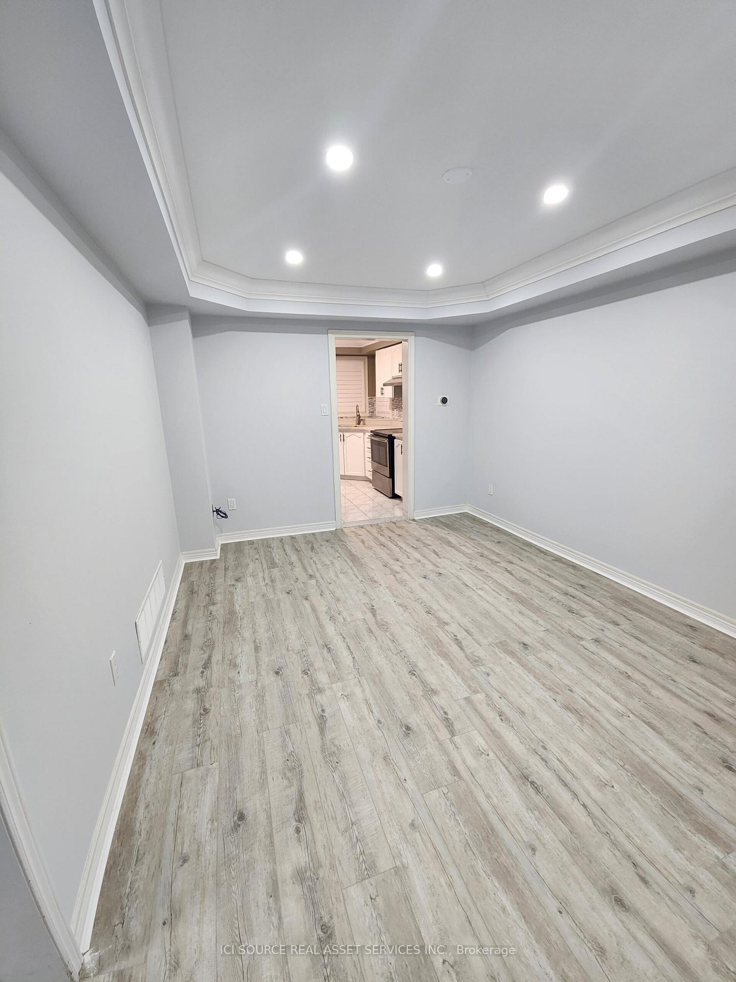 Photo 5 of 2037 Mckerlie Crescent, Burlington, Rose — HOMEH