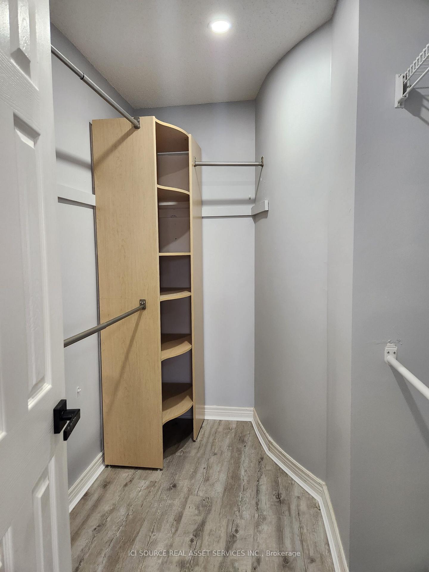 Photo 11 of 2037 Mckerlie Crescent, Burlington, Rose — HOMEH