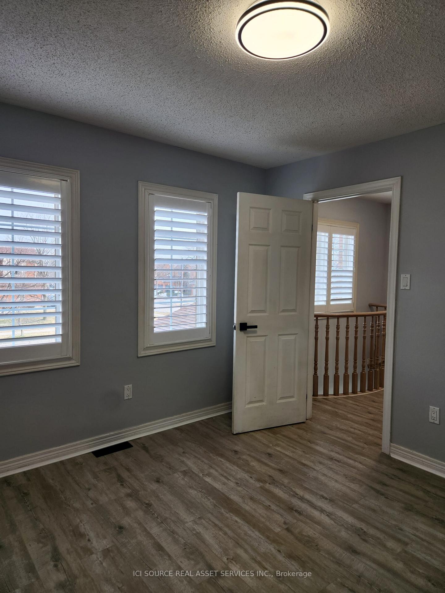 Photo 13 of 2037 Mckerlie Crescent, Burlington, Rose — HOMEH