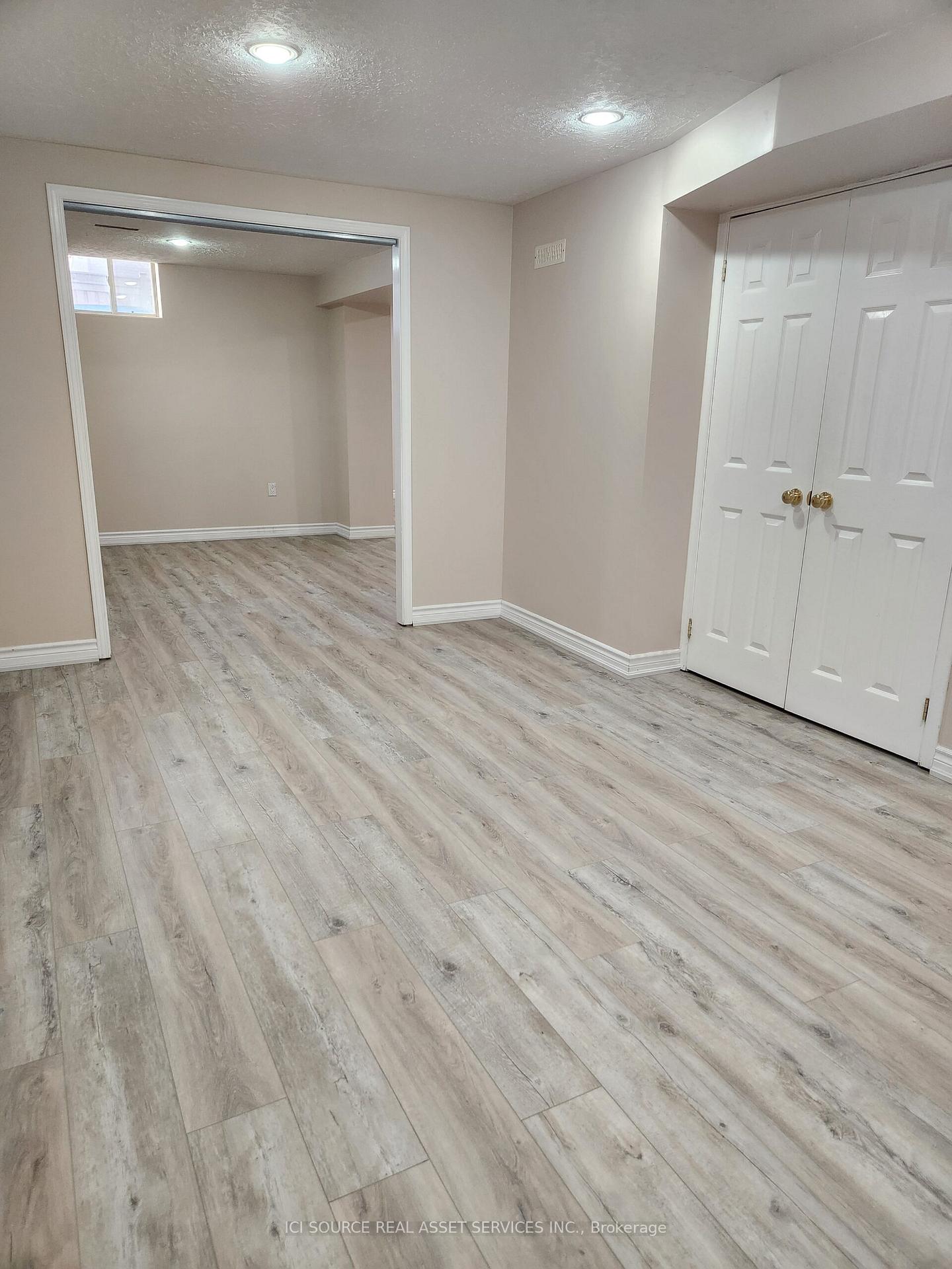 Photo 17 of 2037 Mckerlie Crescent, Burlington, Rose — HOMEH