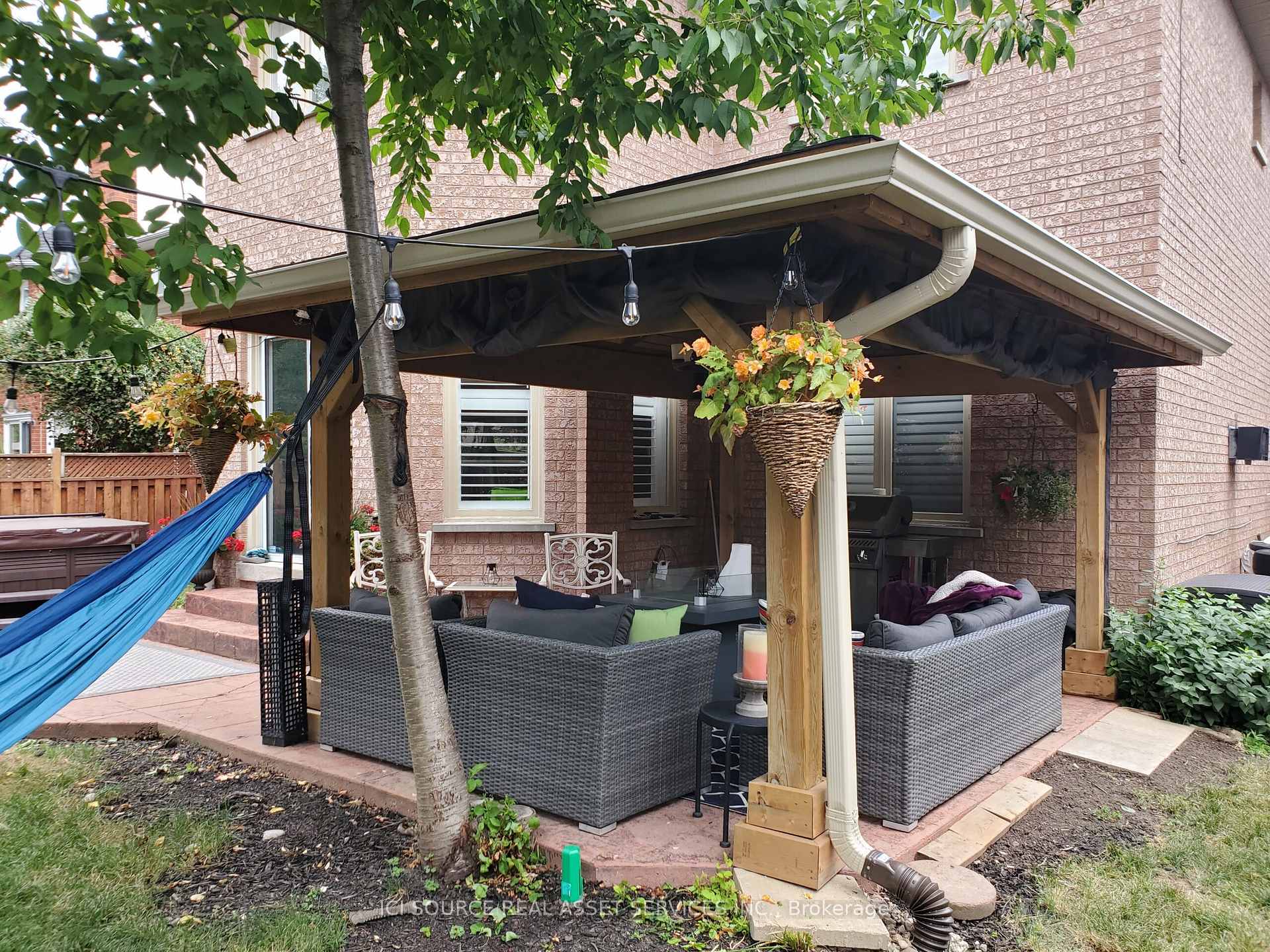 Photo 18 of 2037 Mckerlie Crescent, Burlington, Rose — HOMEH