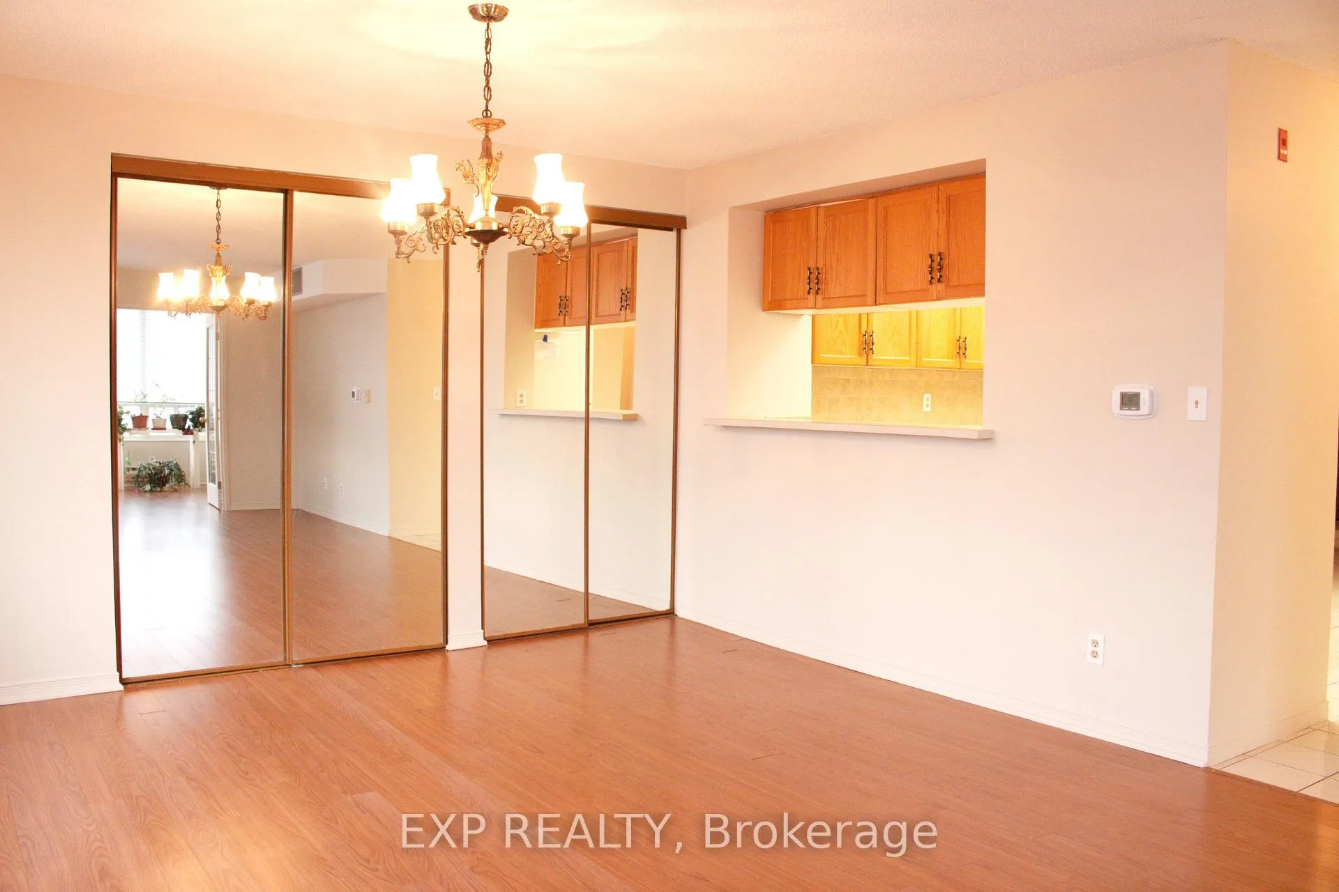 Photo 4 of Unit 204, 495 Highway 8, Hamilton, Stoney Creek — HOMEH