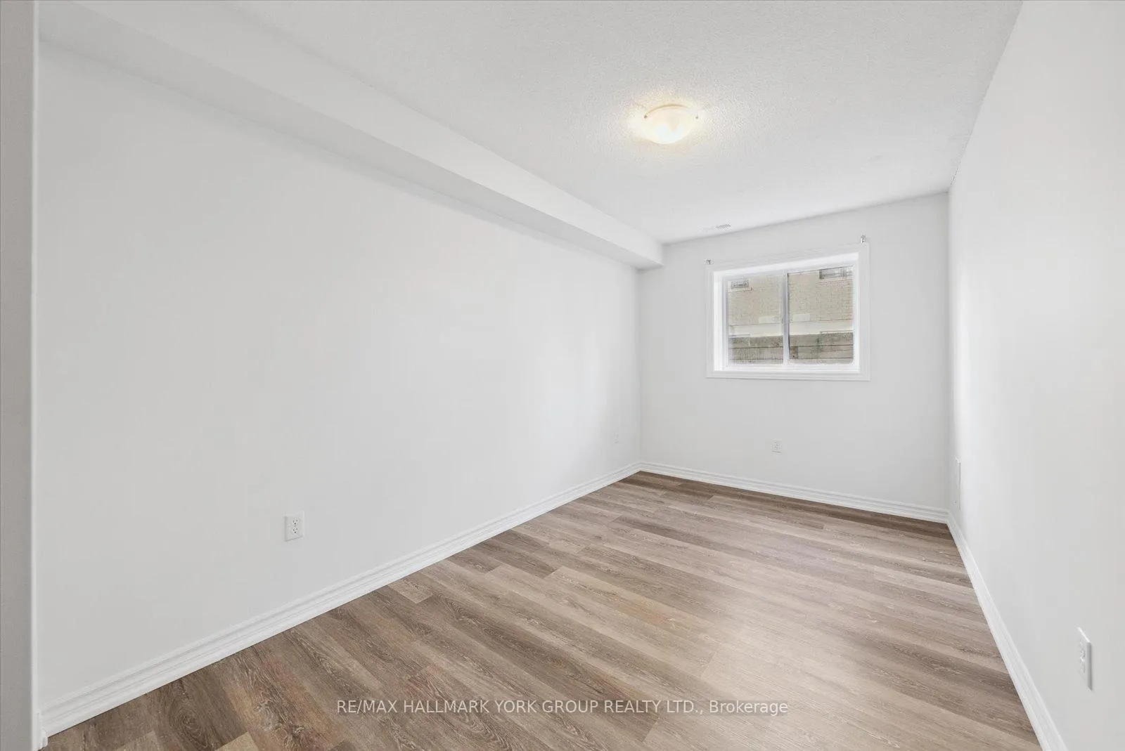 Photo 10 of Unit 8, 27 Madelaine Drive, Barrie, Painswick South — HOMEH