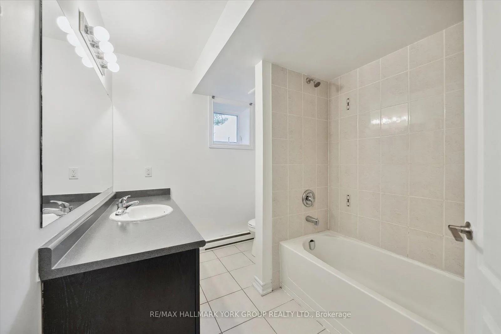 Photo 15 of Unit 8, 27 Madelaine Drive, Barrie, Painswick South — HOMEH