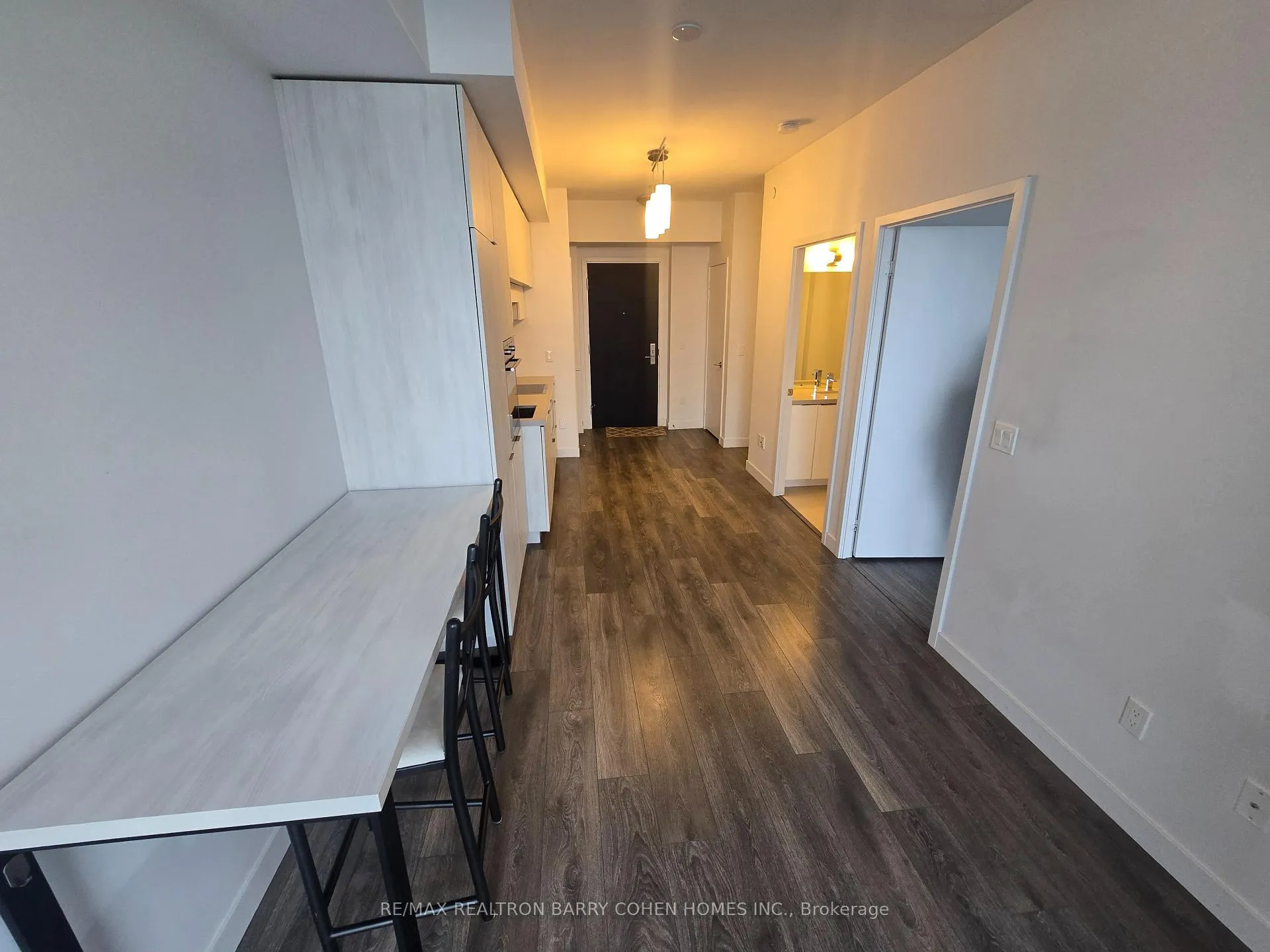 Photo 5 of Unit 4209, 8 Eglinton Avenue E, Toronto, Mount Pleasant West — HOMEH
