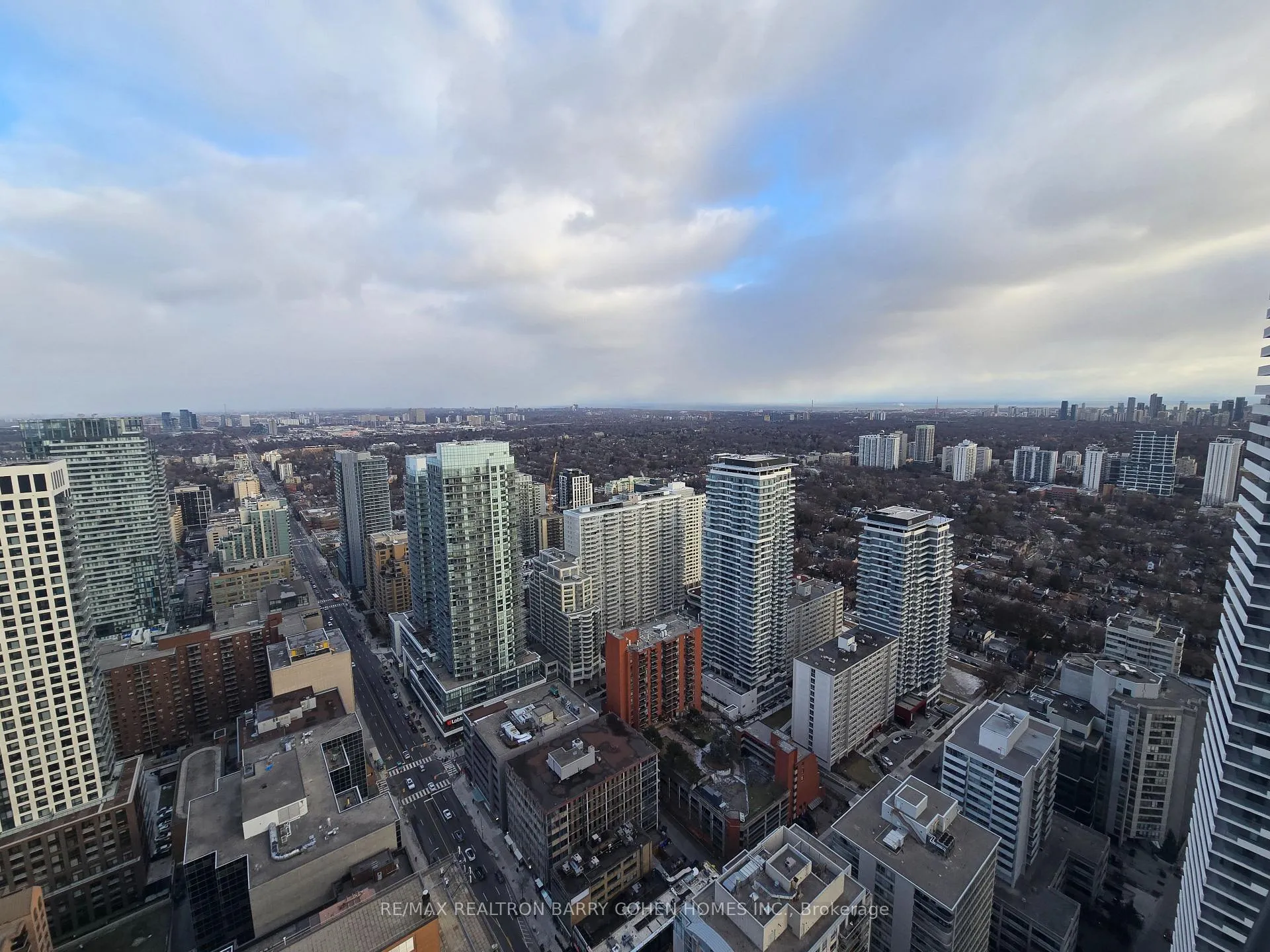 Photo 11 of Unit 4209, 8 Eglinton Avenue E, Toronto, Mount Pleasant West — HOMEH