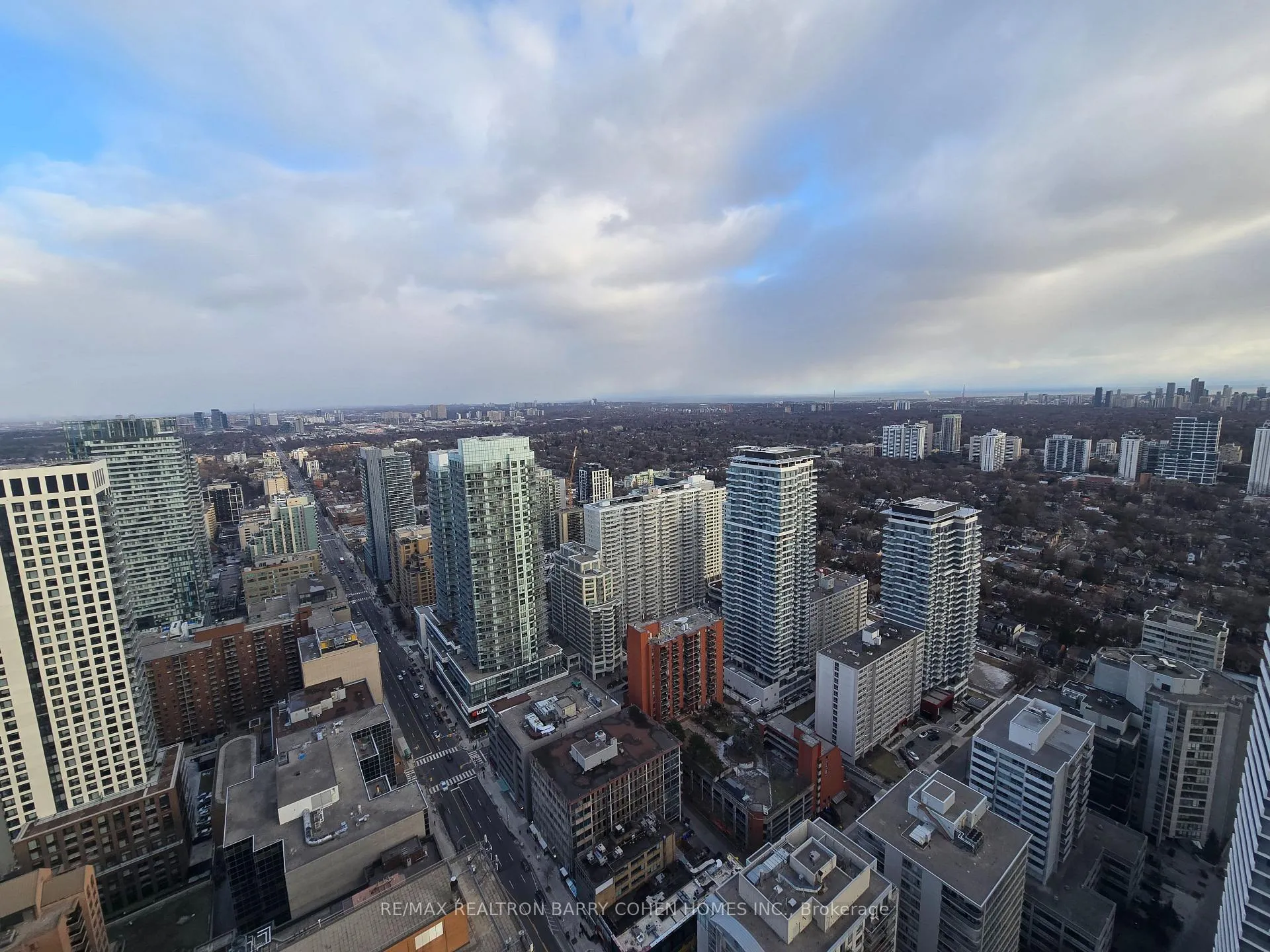 Photo 15 of Unit 4209, 8 Eglinton Avenue E, Toronto, Mount Pleasant West — HOMEH