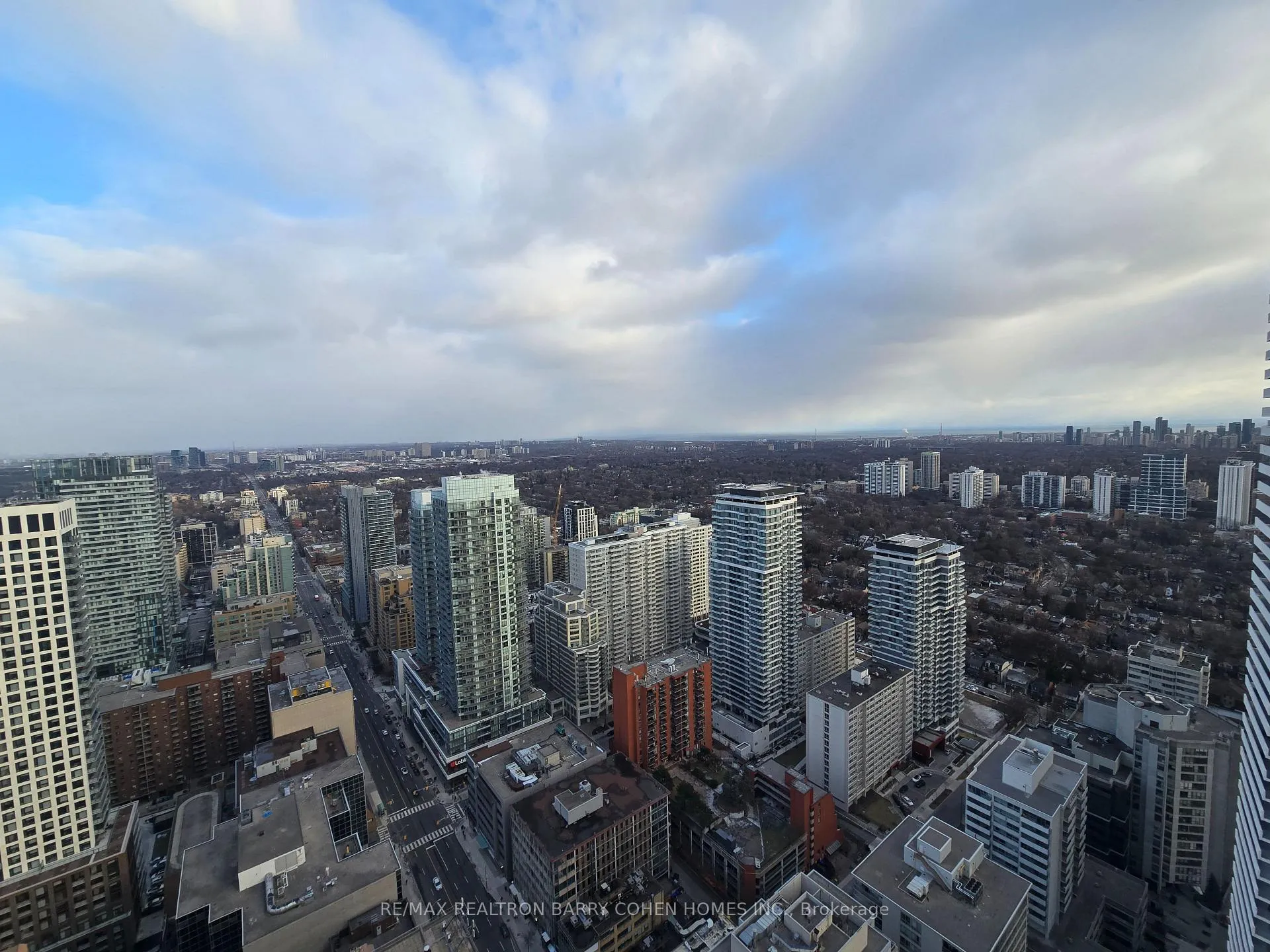 Photo 16 of Unit 4209, 8 Eglinton Avenue E, Toronto, Mount Pleasant West — HOMEH