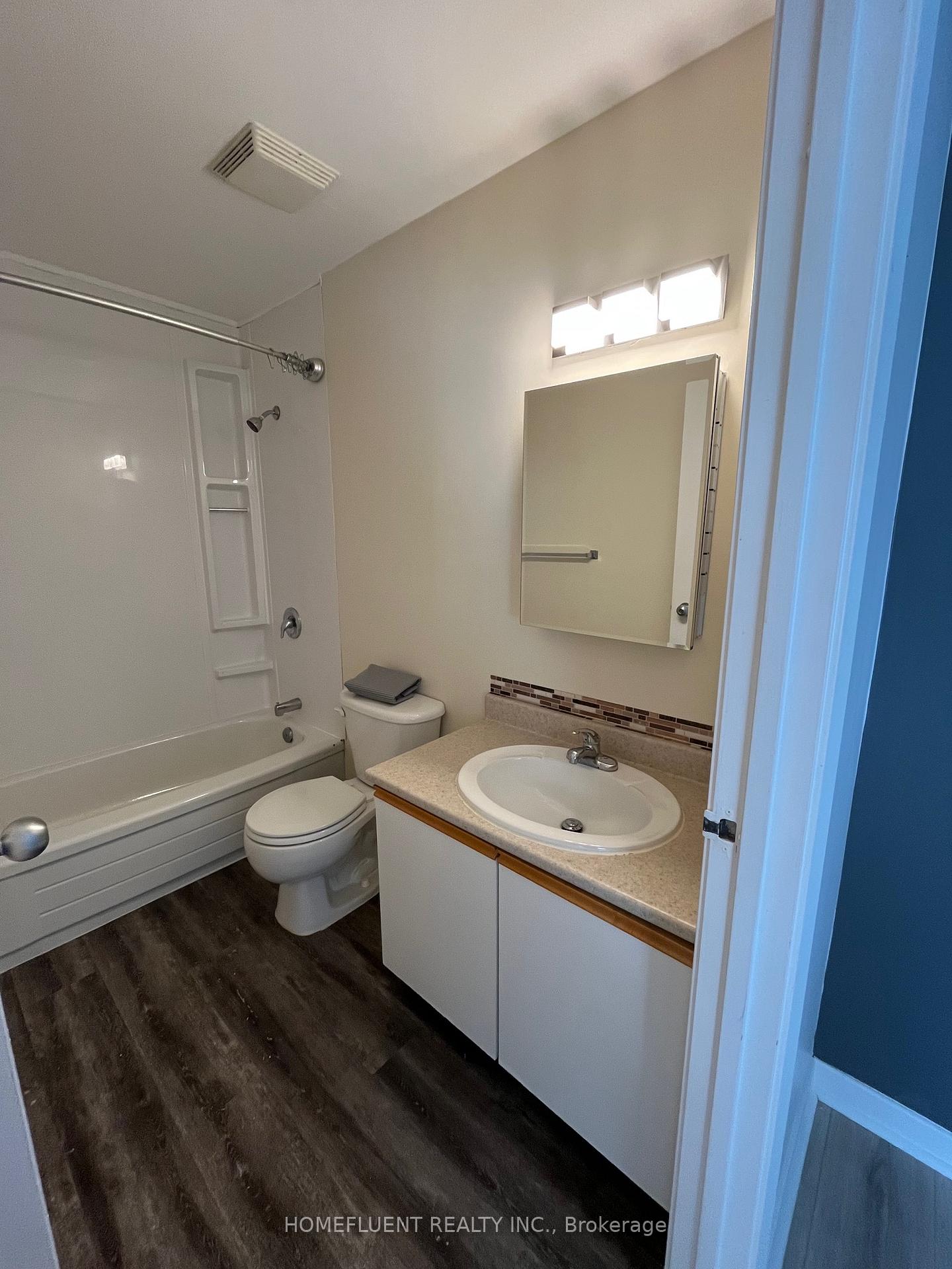 Photo 4 of Unit 5, 1 Division Street, Clarington, Bowmanville — HOMEH