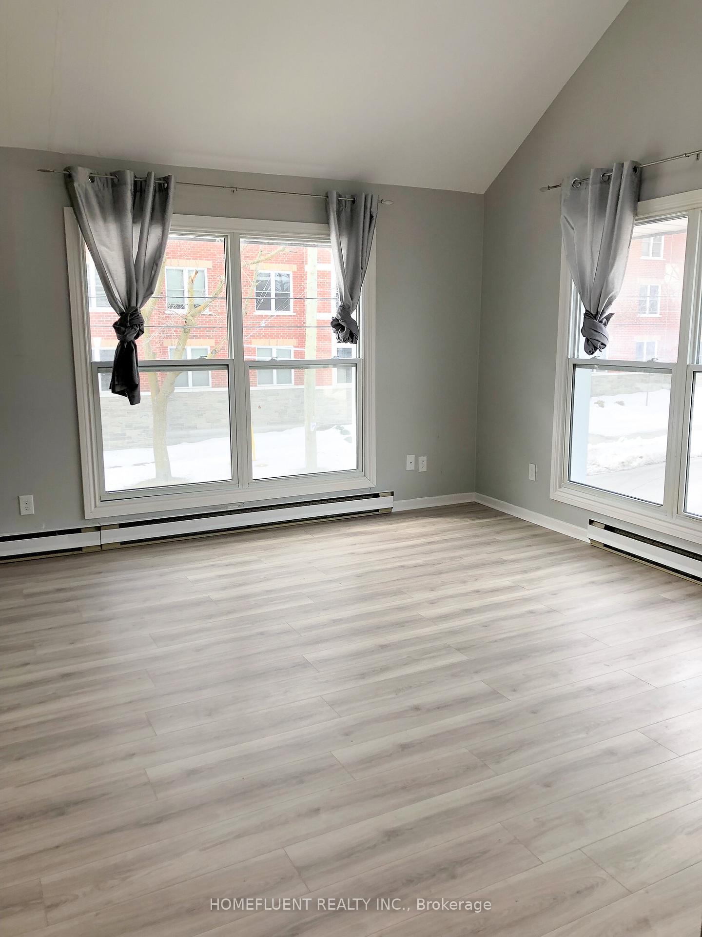 Photo 11 of Unit 5, 1 Division Street, Clarington, Bowmanville — HOMEH