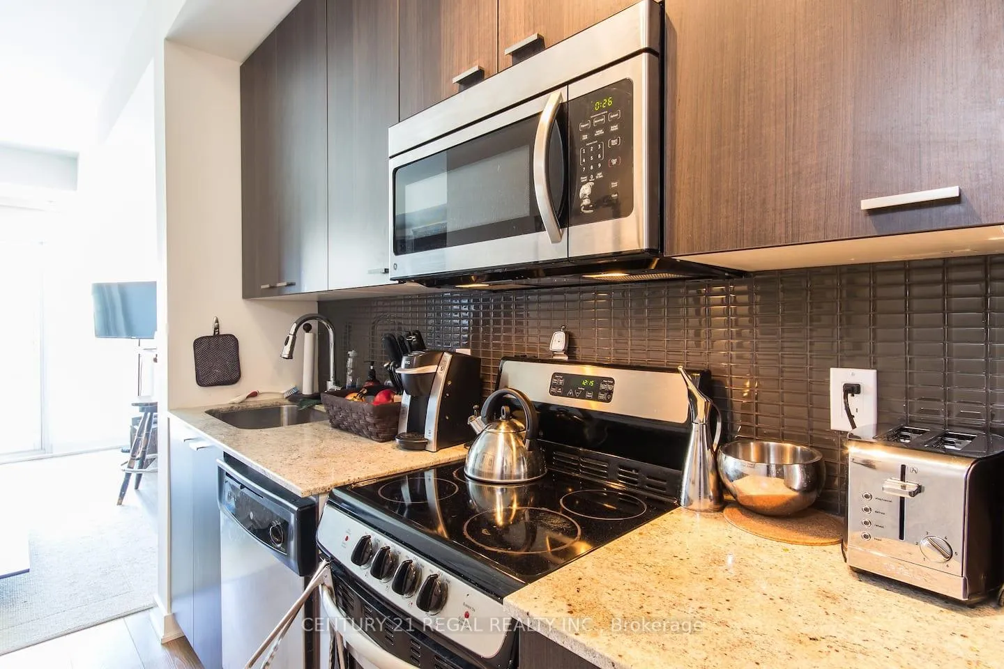 Photo 3 of Unit 1608, 78 Tecumseth Street N, Toronto, Niagara — HOMEH