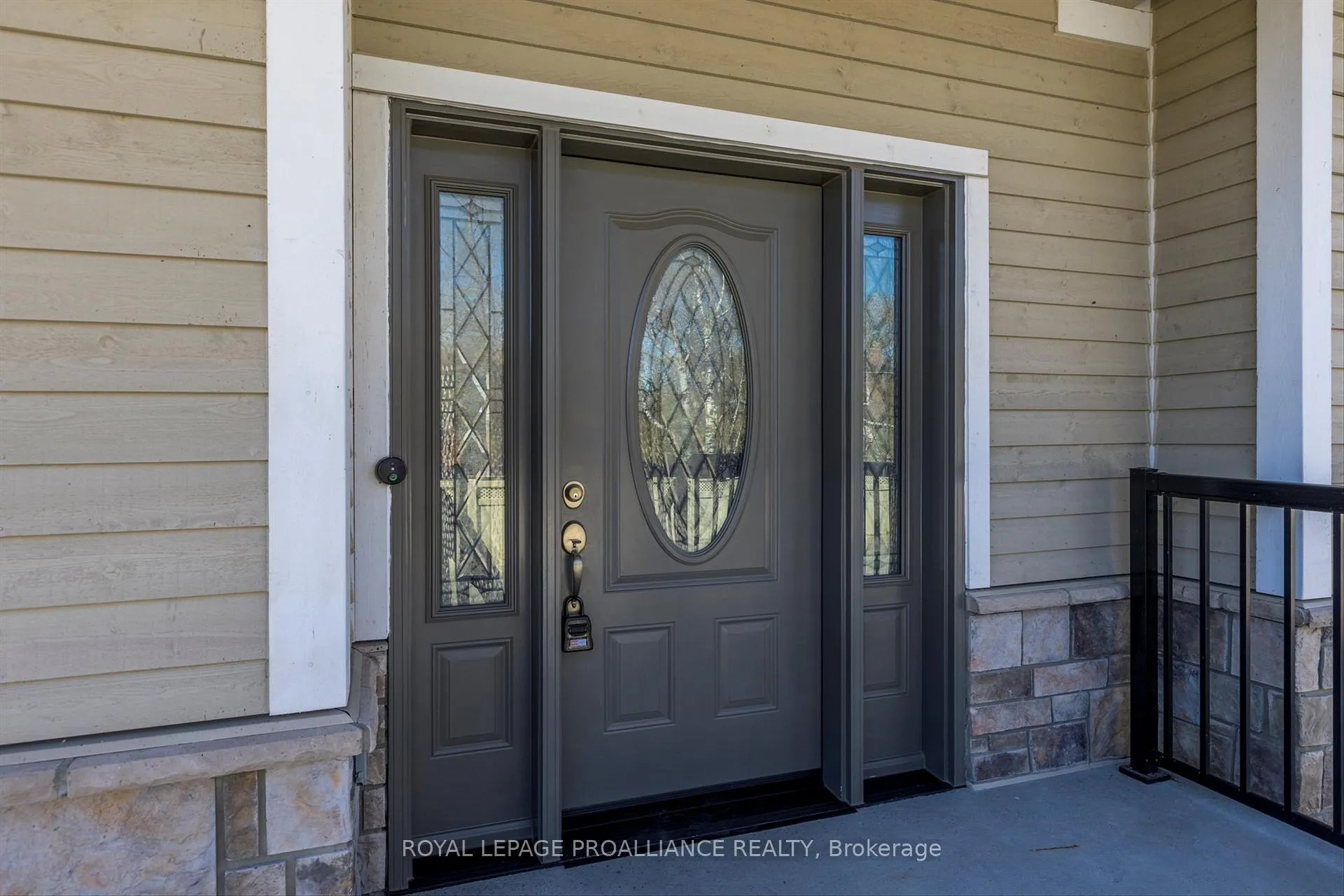 Photo 4 of 23 Brinton Drive, Peterborough, Otonabee Ward 1 — HOMEH