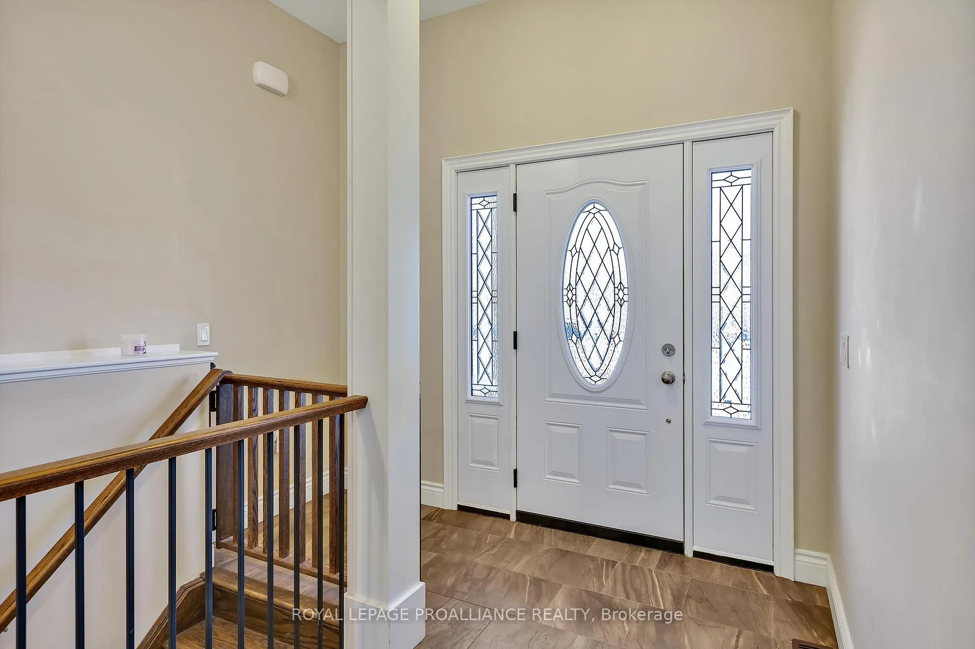 Photo 5 of 23 Brinton Drive, Peterborough, Otonabee Ward 1 — HOMEH