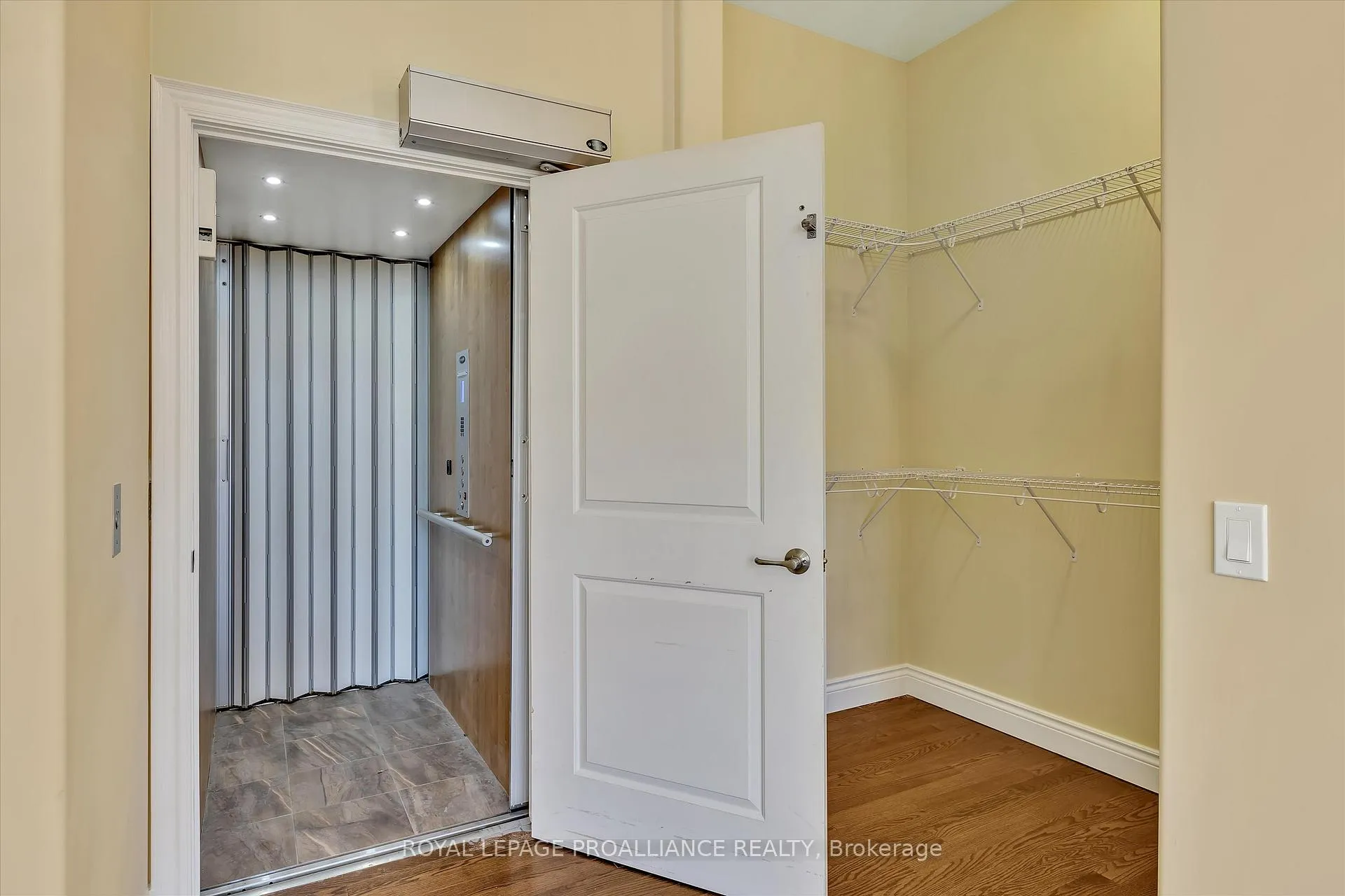 Photo 19 of 23 Brinton Drive, Peterborough, Otonabee Ward 1 — HOMEH