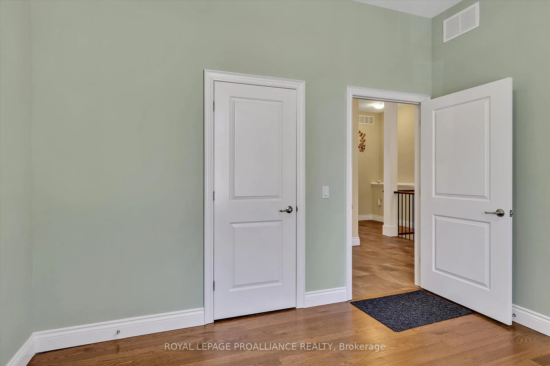 Photo 24 of 23 Brinton Drive, Peterborough, Otonabee Ward 1 — HOMEH