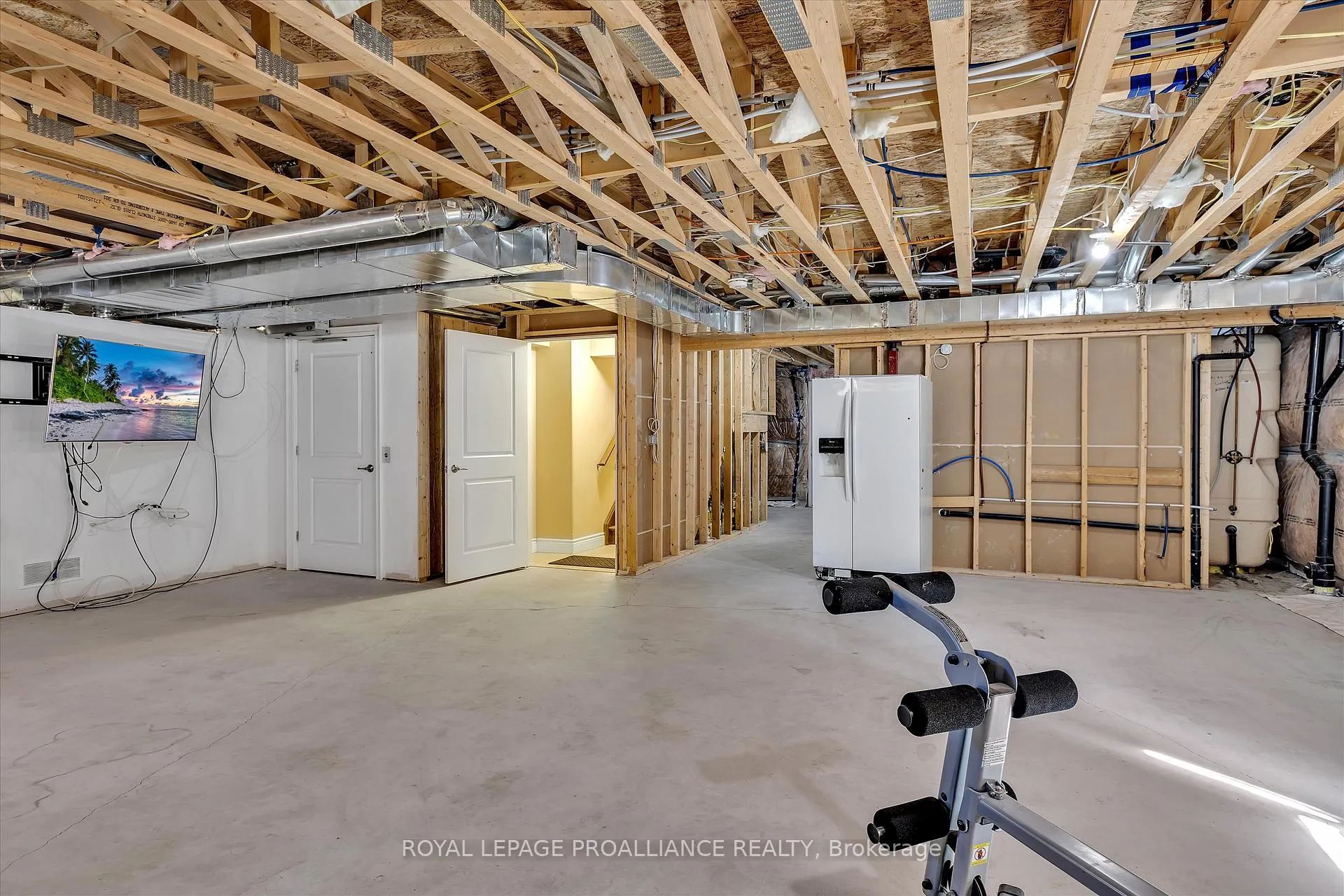 Photo 29 of 23 Brinton Drive, Peterborough, Otonabee Ward 1 — HOMEH