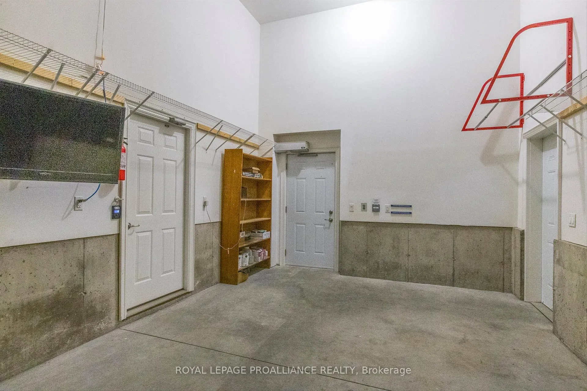 Photo 34 of 23 Brinton Drive, Peterborough, Otonabee Ward 1 — HOMEH