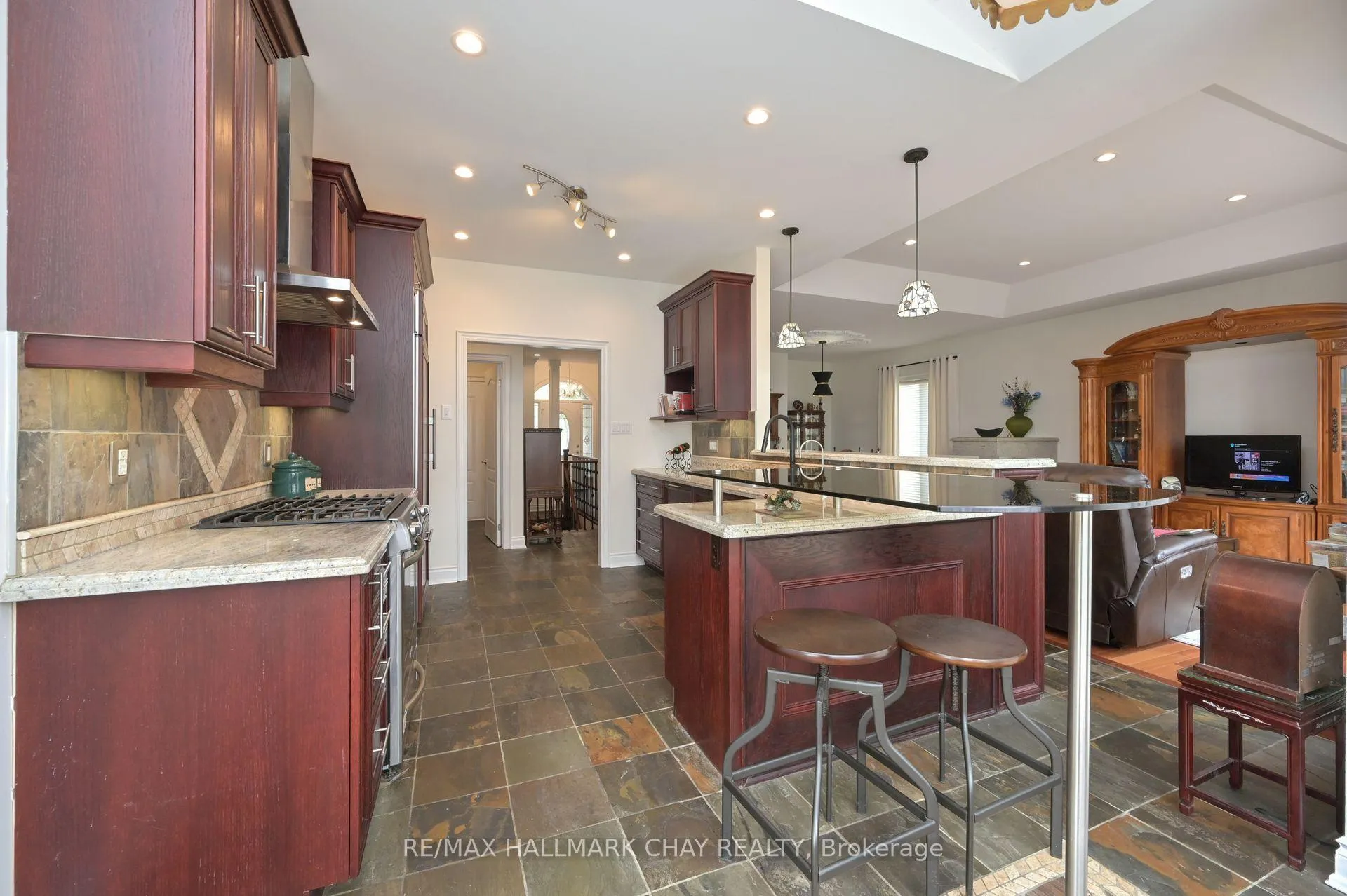 Photo 12 of 173 Ridge Way, New Tecumseth, Alliston — HOMEH