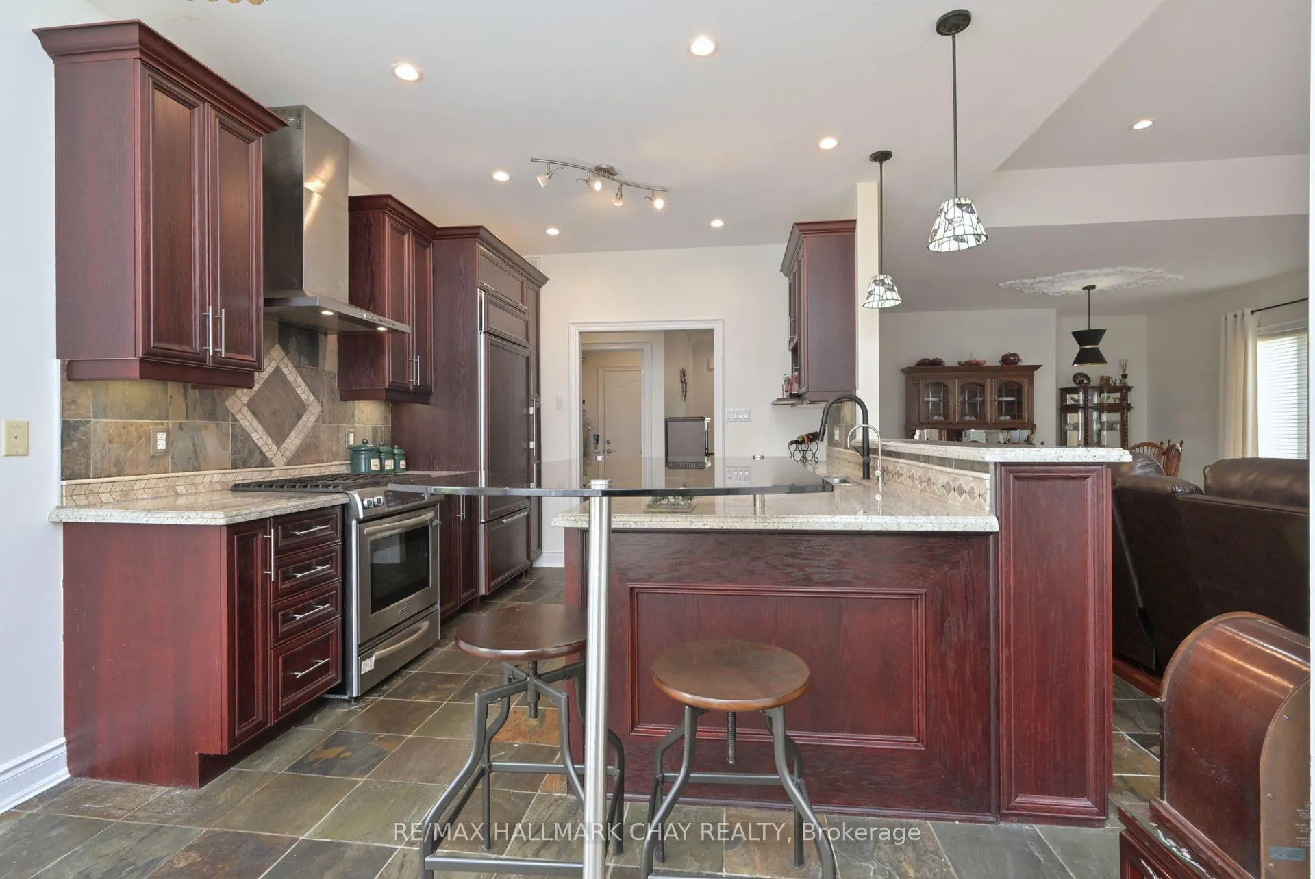 Photo 13 of 173 Ridge Way, New Tecumseth, Alliston — HOMEH