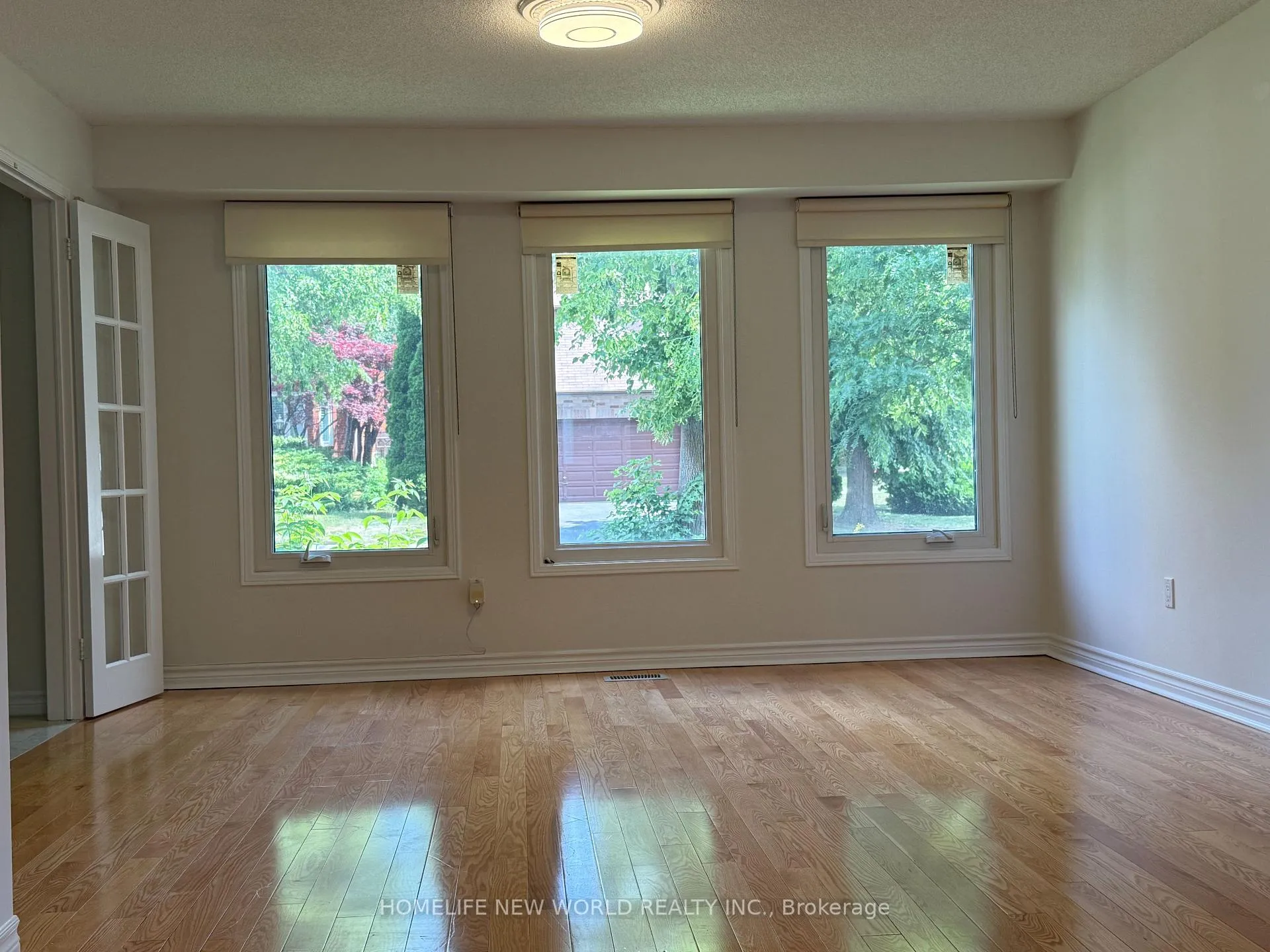 Photo 5 of 106 Morrison Crescent, Markham, Buttonville — HOMEH