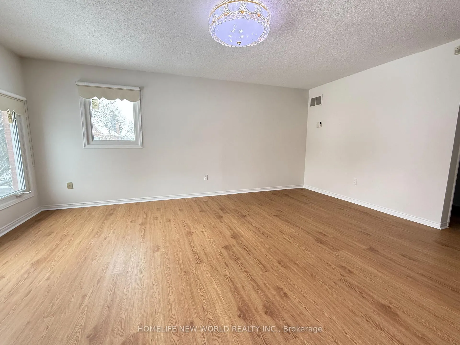 Photo 12 of 106 Morrison Crescent, Markham, Buttonville — HOMEH