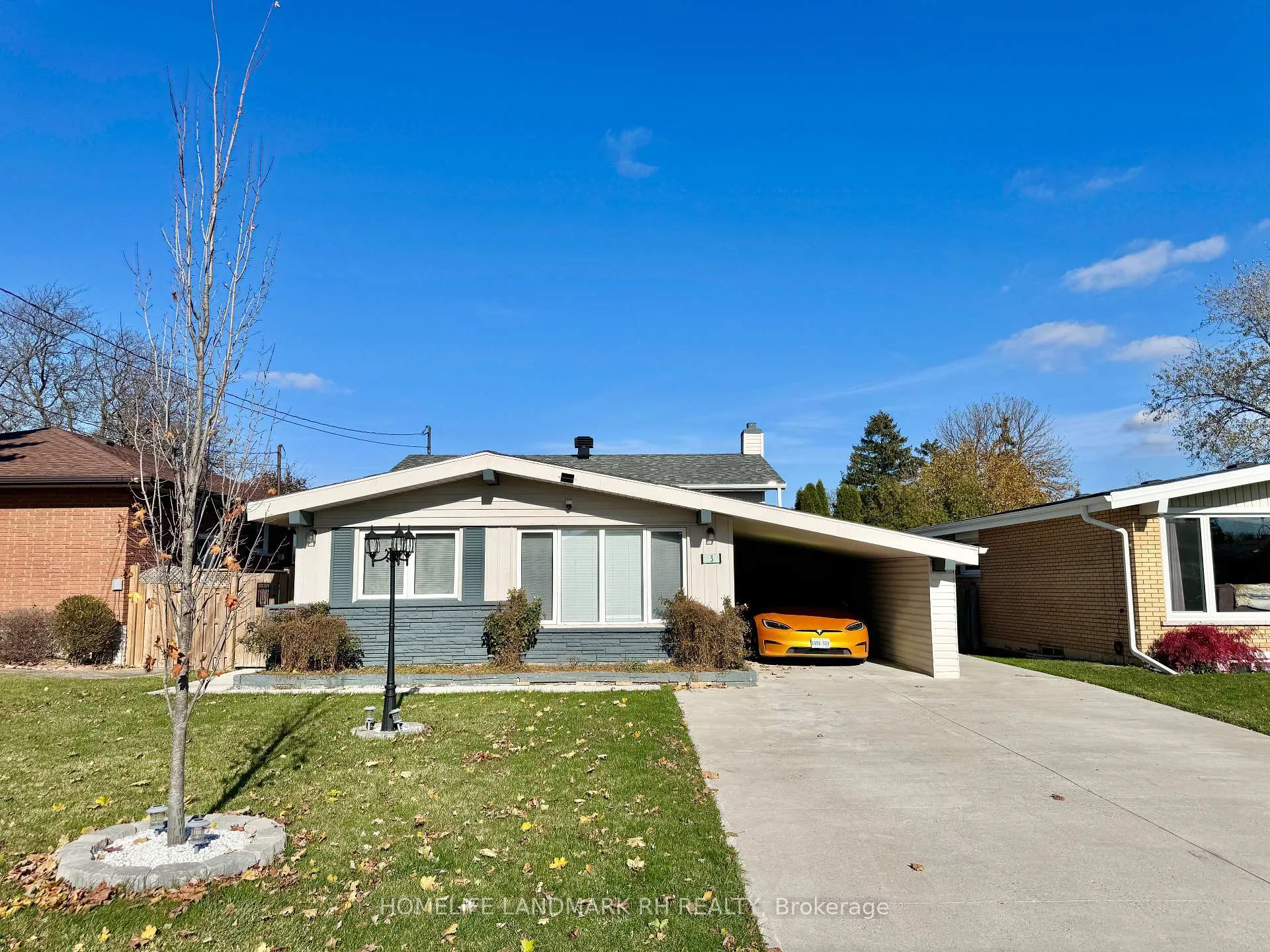 Photo 1 of 3 Lilacside Drive, Hamilton, Thorner — HOMEH