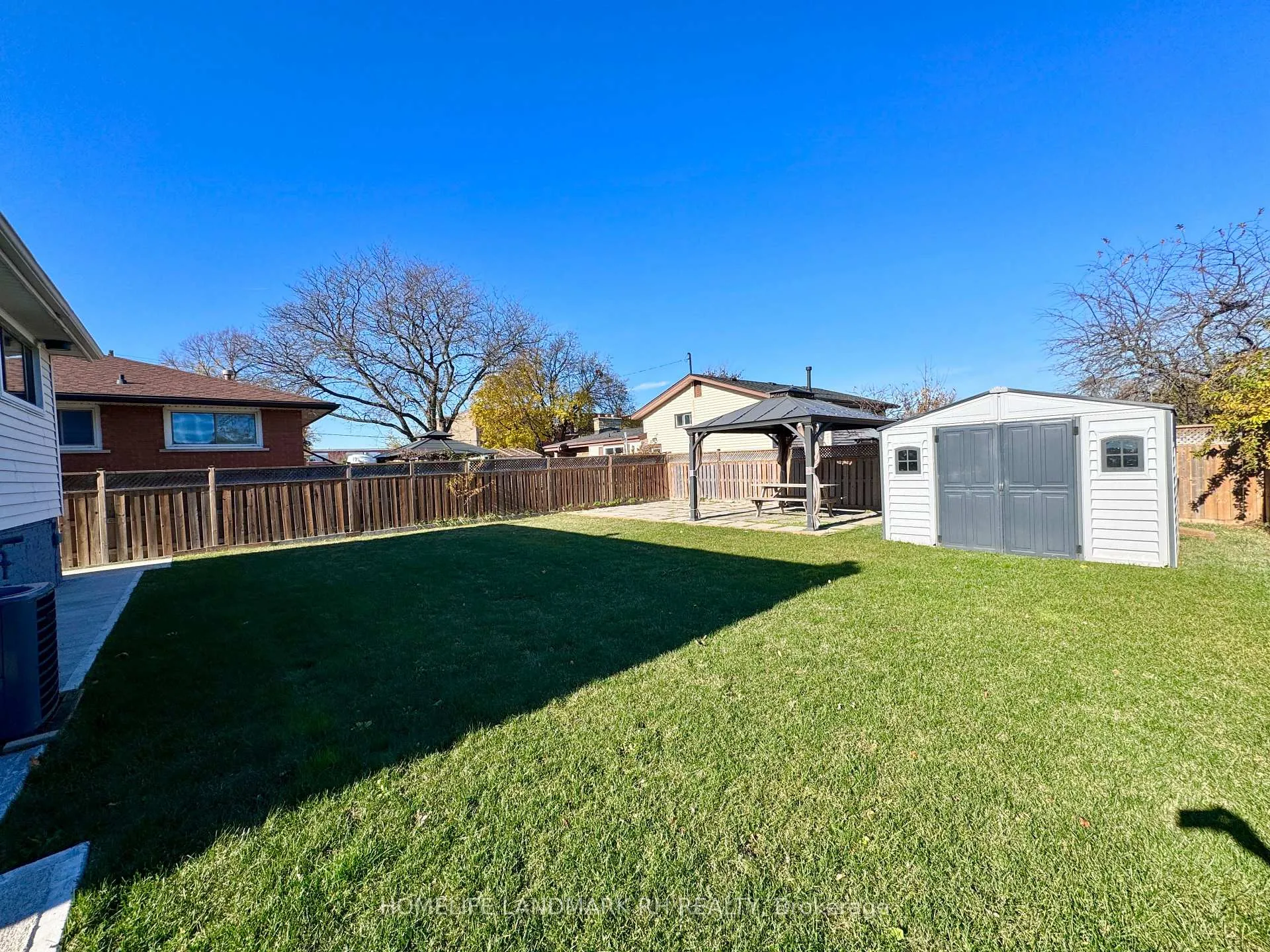 Photo 19 of 3 Lilacside Drive, Hamilton, Thorner — HOMEH