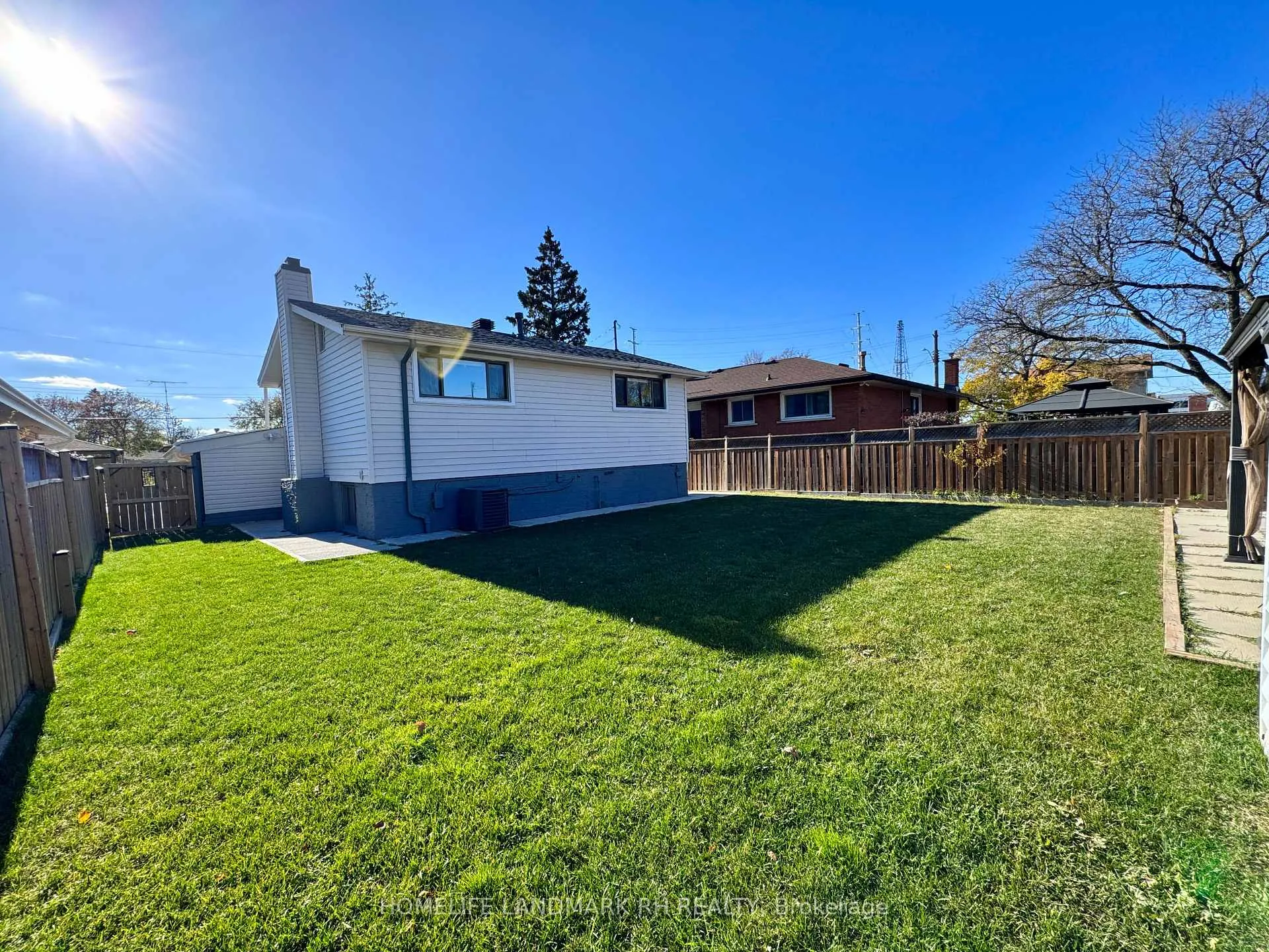 Photo 20 of 3 Lilacside Drive, Hamilton, Thorner — HOMEH