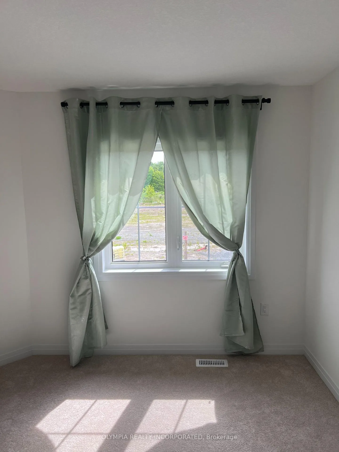 Photo 21 of 21 McMillan Place, Welland, Hwy 406/Welland — HOMEH