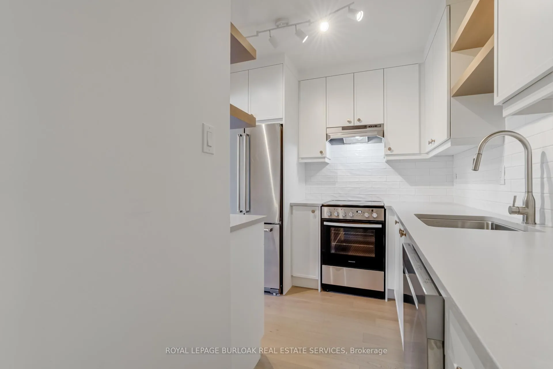 Photo 13 of Unit 6, 1396 Upper Ottawa Street, Hamilton, Quinndale — HOMEH