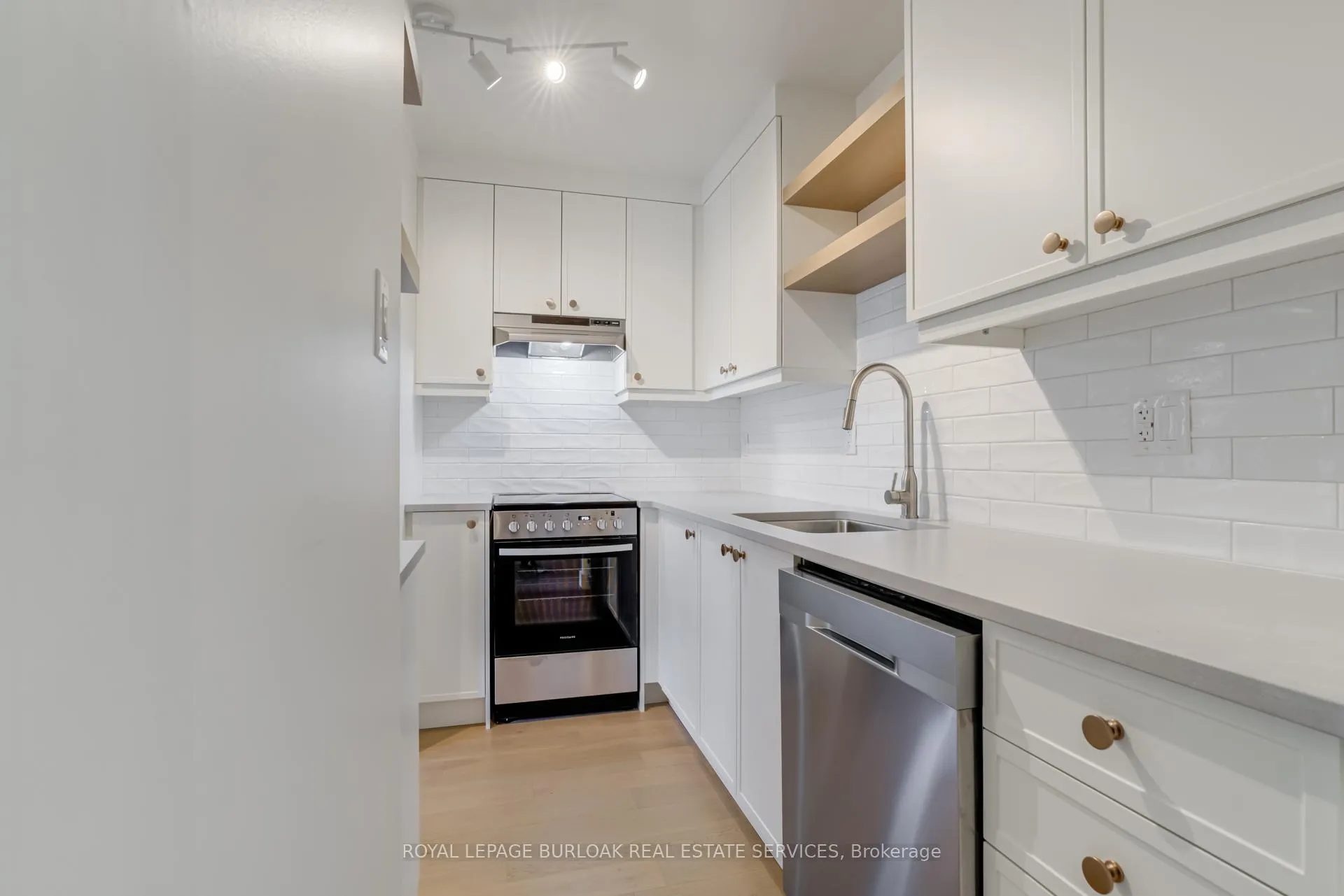 Photo 14 of Unit 6, 1396 Upper Ottawa Street, Hamilton, Quinndale — HOMEH