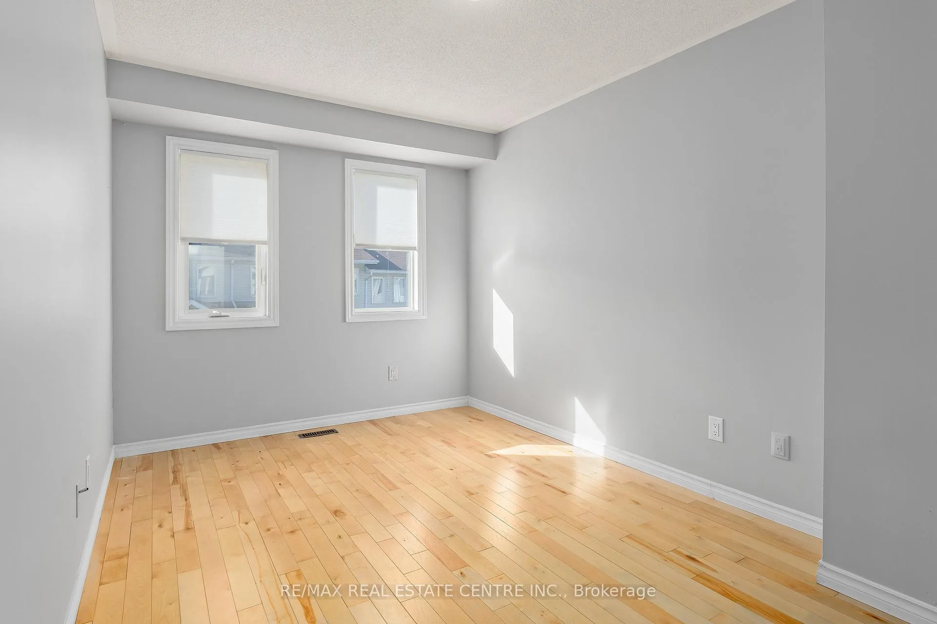 Photo 26 of 19A Wylie Circle, Halton Hills, Georgetown — HOMEH