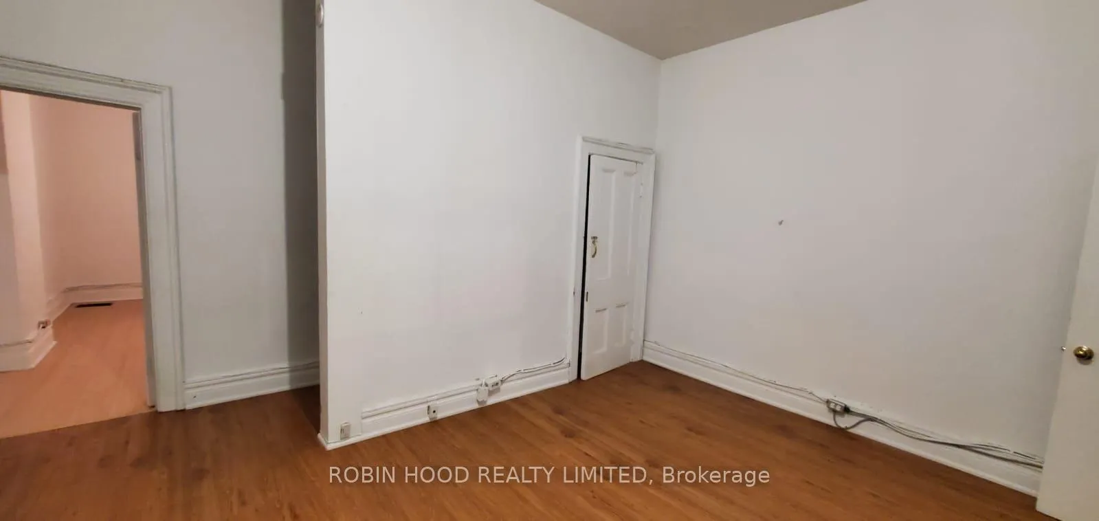 Photo 5 of Unit 3rd Floor, 384 Spadina Avenue, Toronto, Kensington-Chinatown — HOMEH