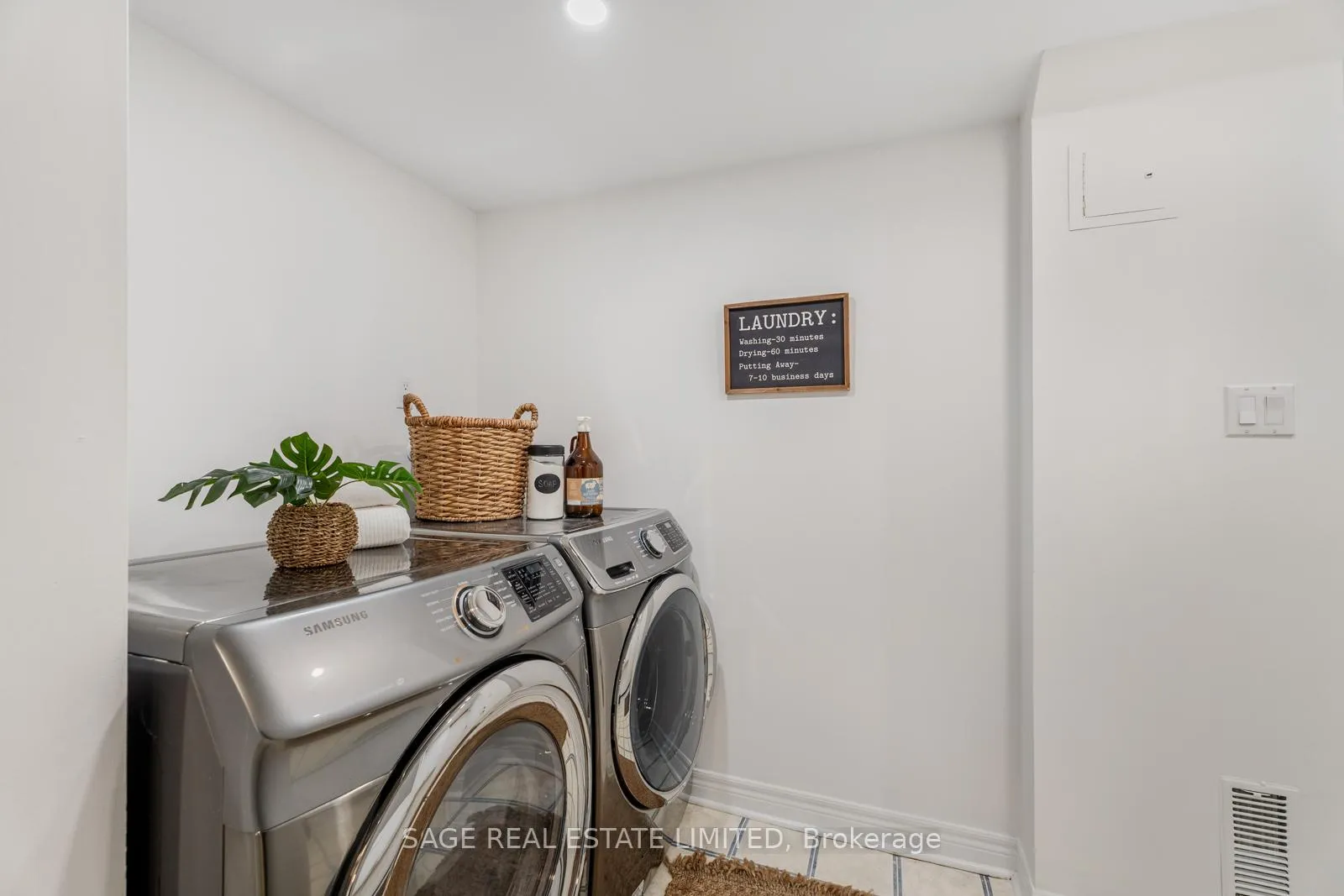 Photo 27 of 47 Natalie Place, Toronto, South Riverdale — HOMEH