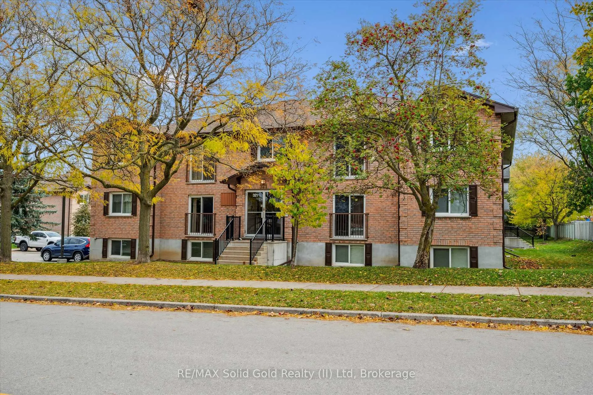 Photo 2 of Unit 6, 321 Northlake Drive, Waterloo — HOMEH