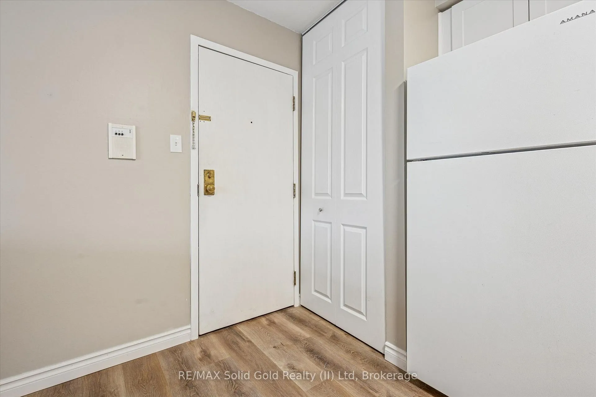 Photo 6 of Unit 6, 321 Northlake Drive, Waterloo — HOMEH