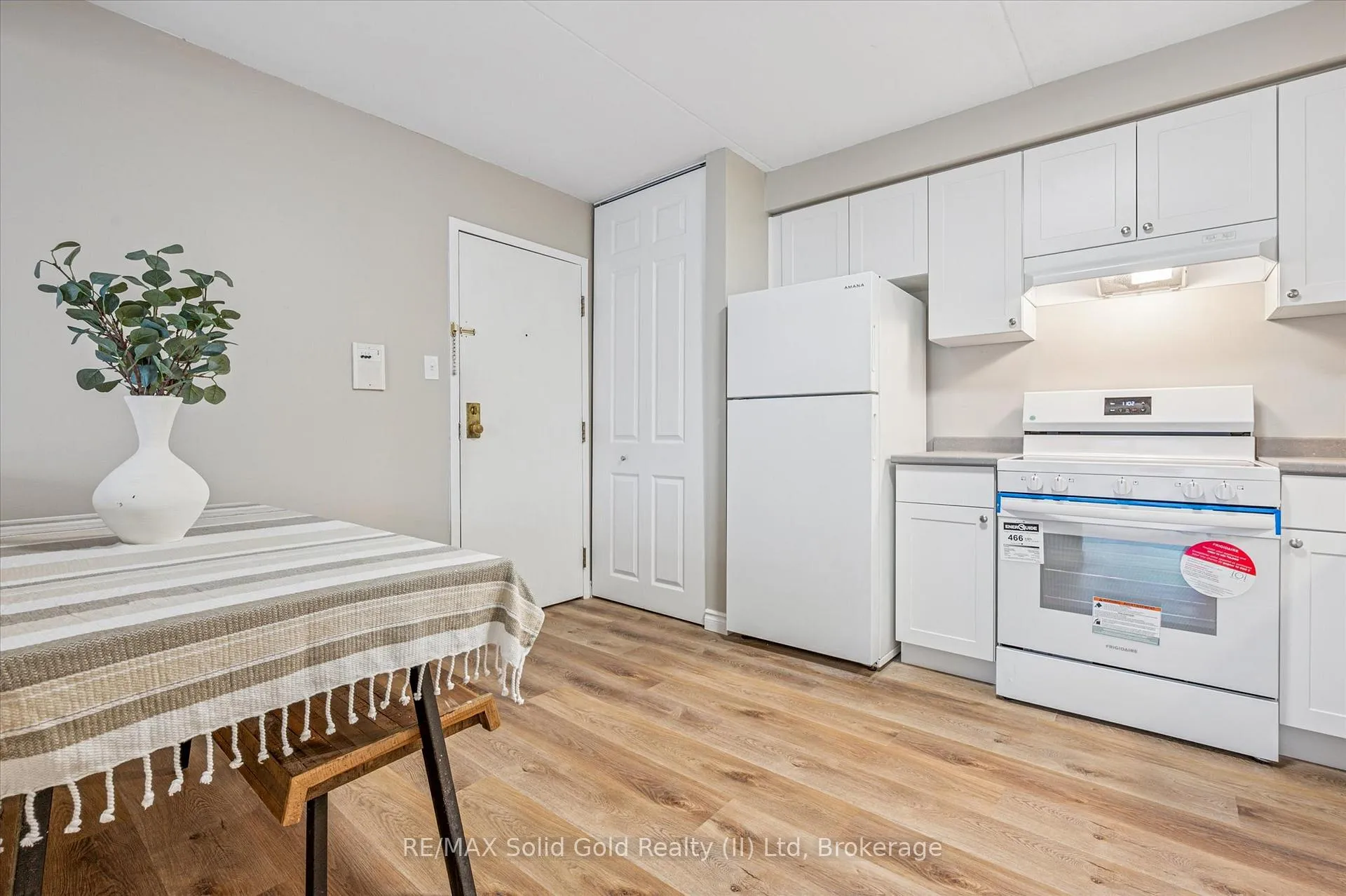 Photo 7 of Unit 6, 321 Northlake Drive, Waterloo — HOMEH